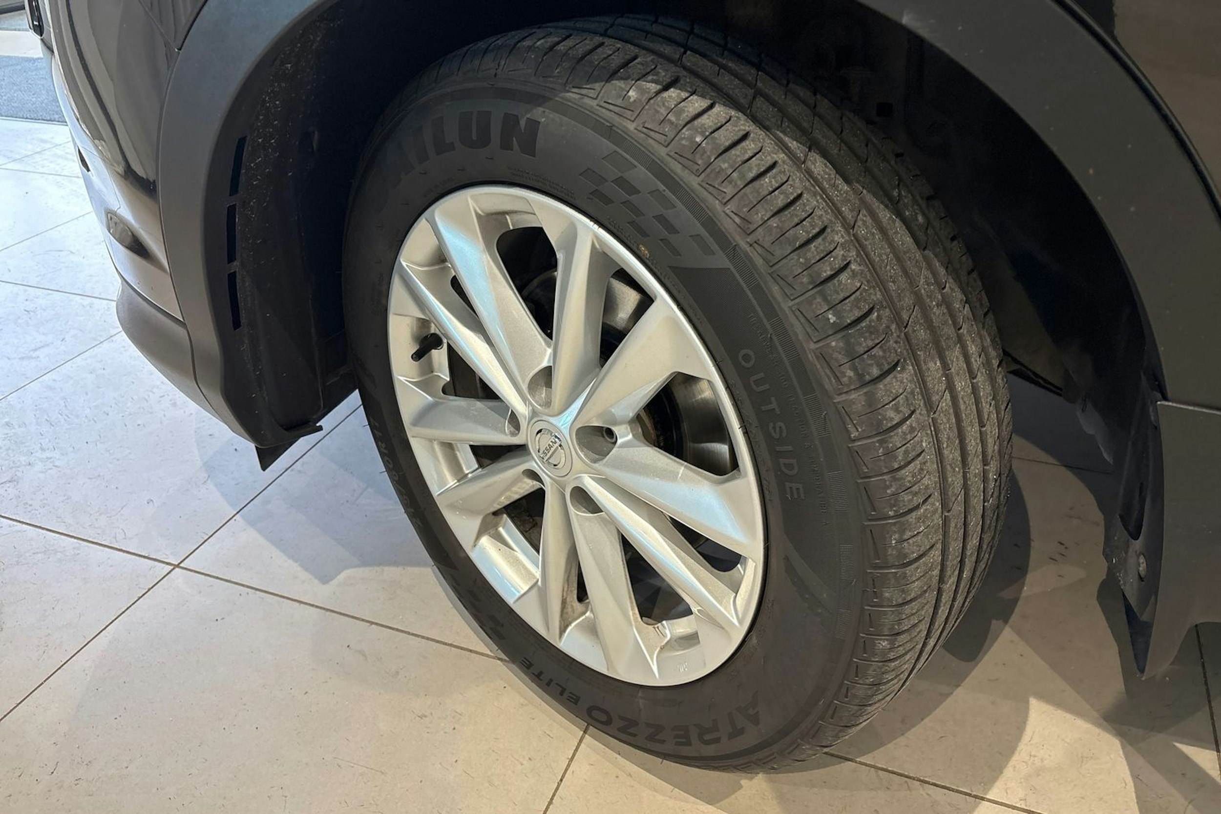 musta Nissan Qashqai 2017 kuva 13.