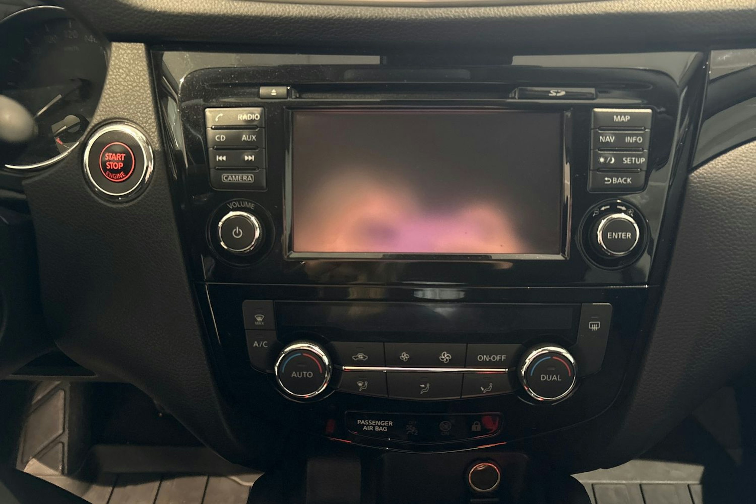 musta Nissan Qashqai 2017 kuva 17.