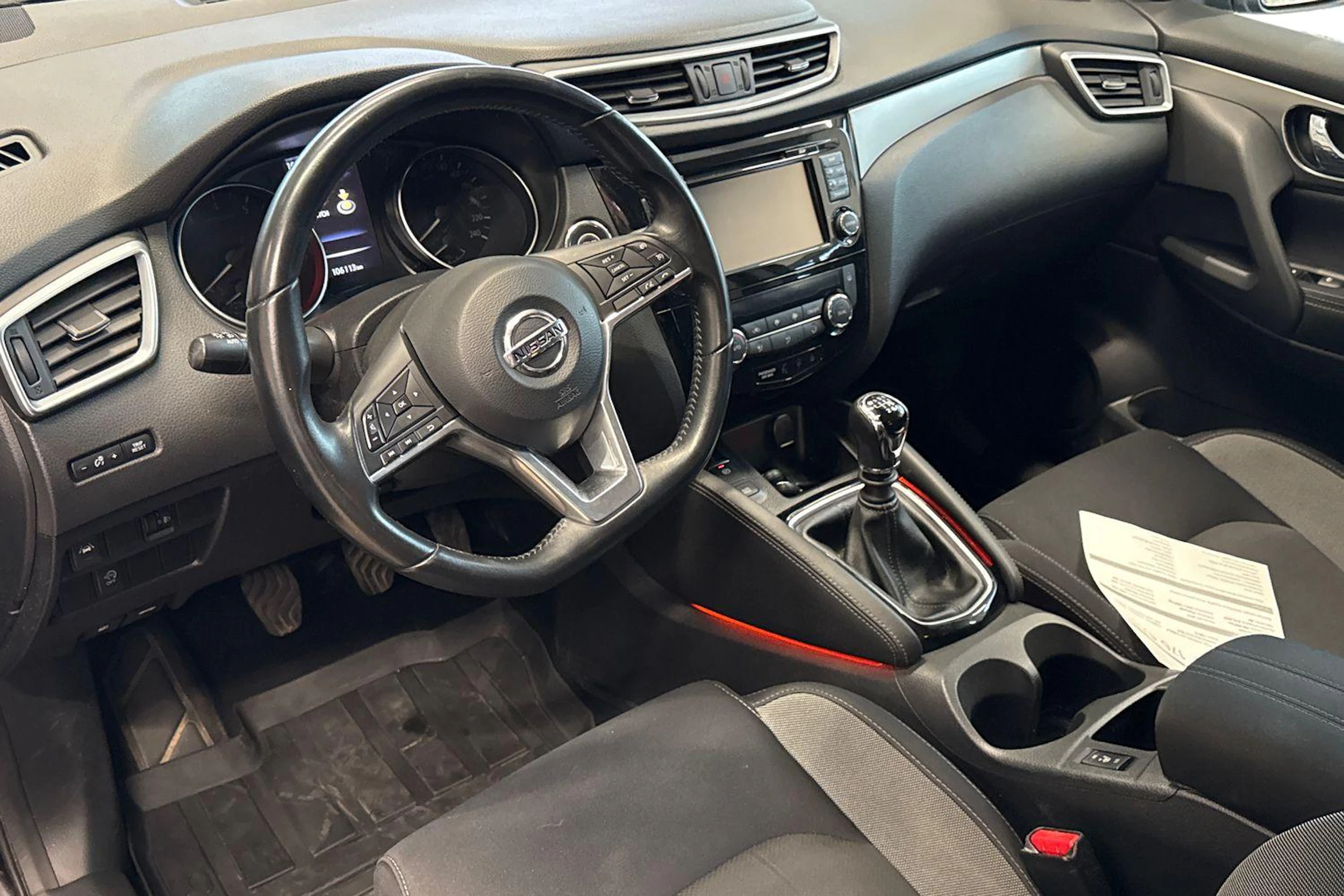 Musta Nissan Qashqai 2017 kuva 6.