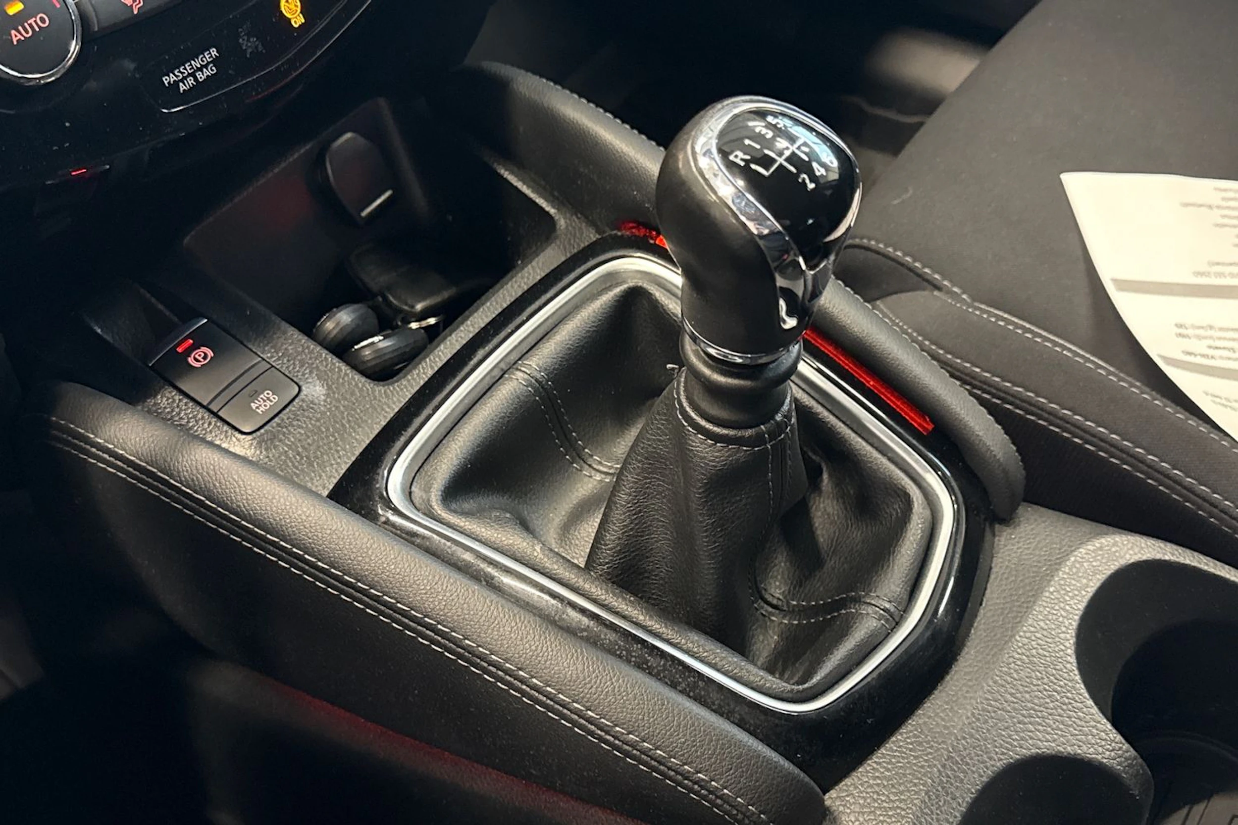 Musta Nissan Qashqai 2017 kuva 17.