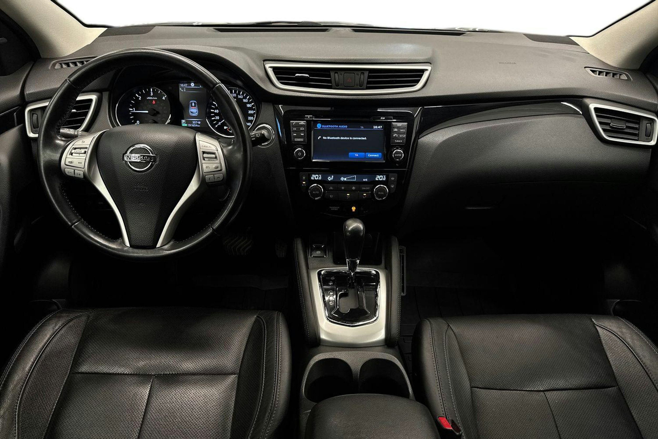 harmaa Nissan Qashqai 2017 kuva 9.