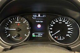 harmaa Nissan Qashqai 2017 kuva 17.