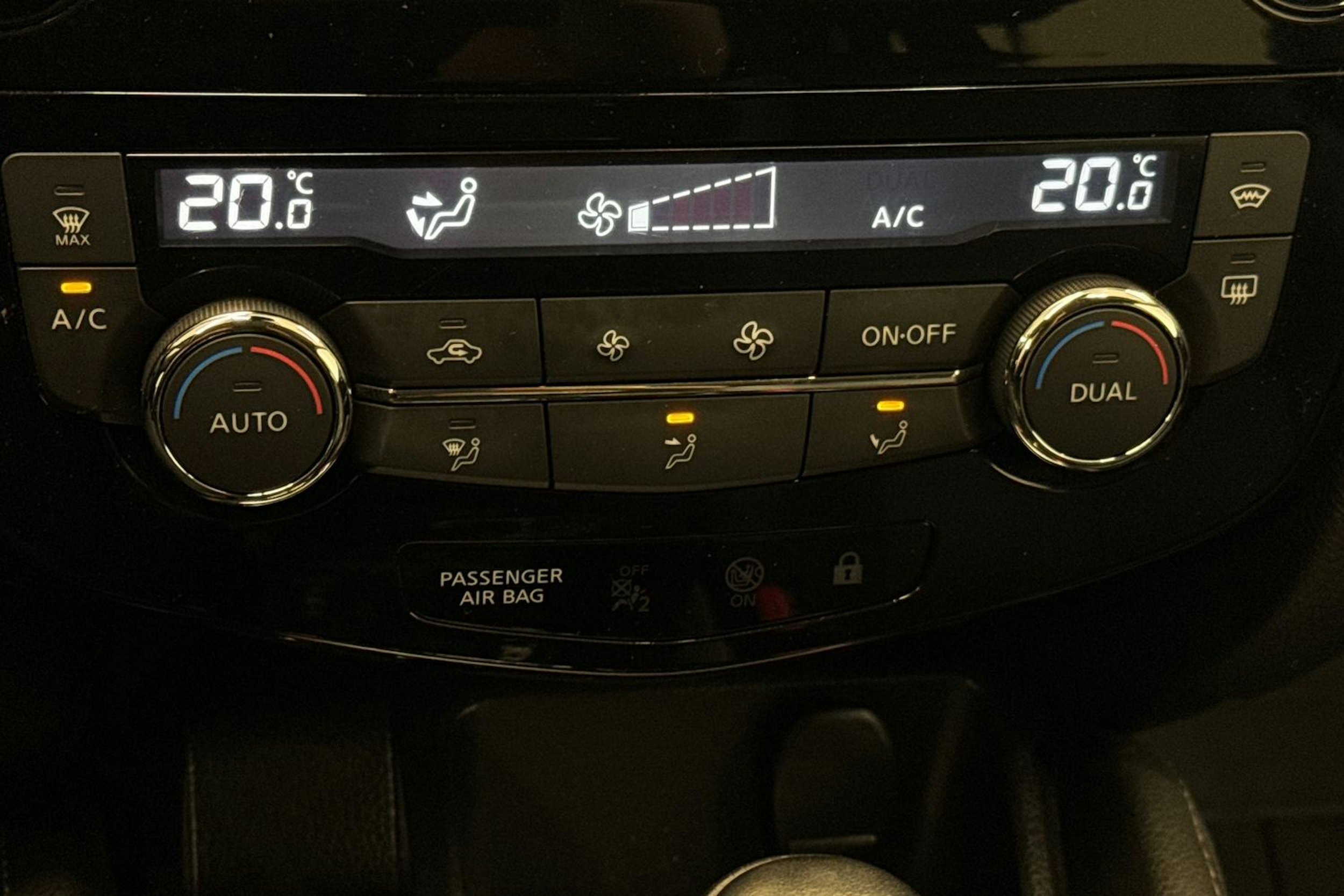 harmaa Nissan Qashqai 2017 kuva 26.