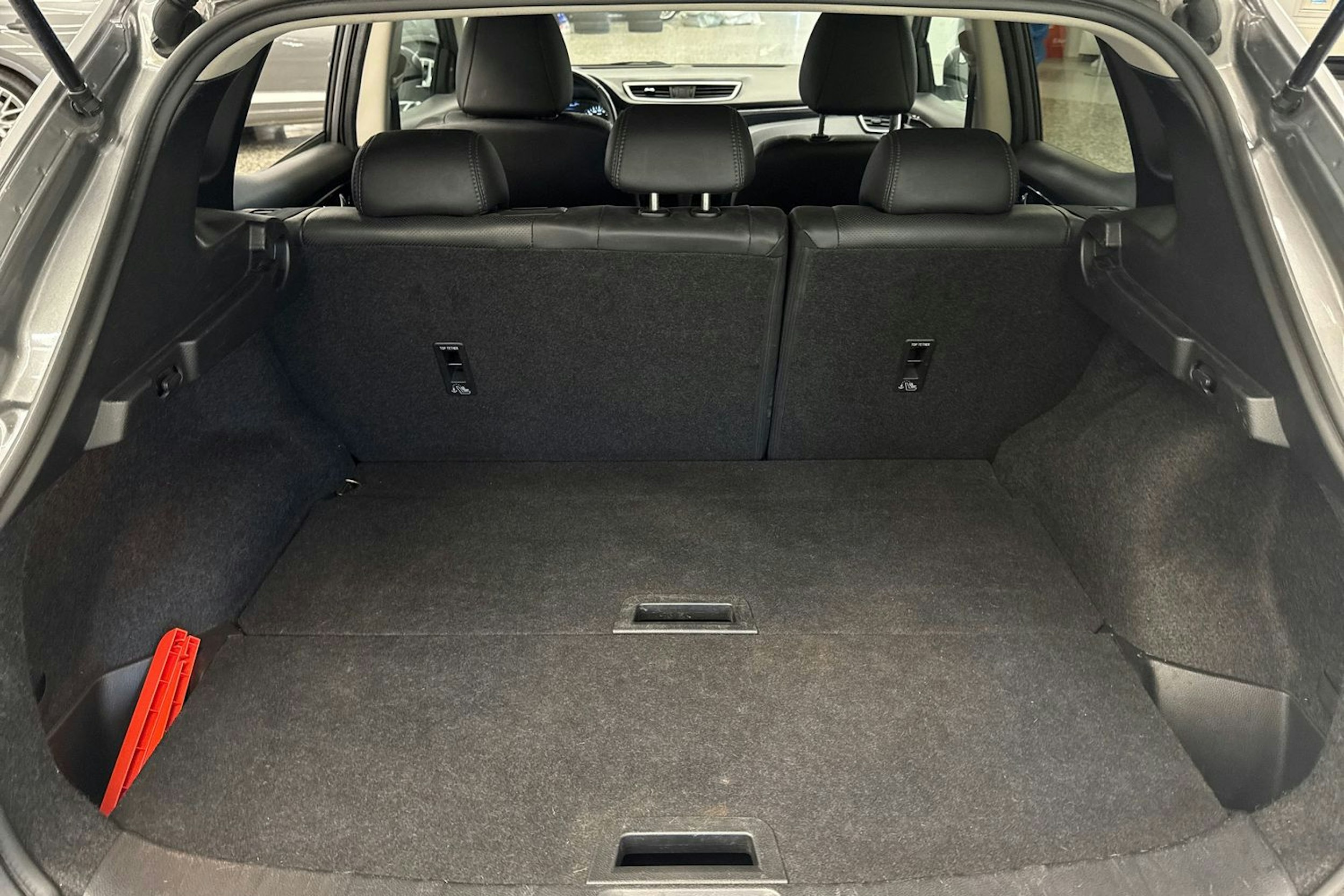 harmaa Nissan Qashqai 2017 kuva 29.