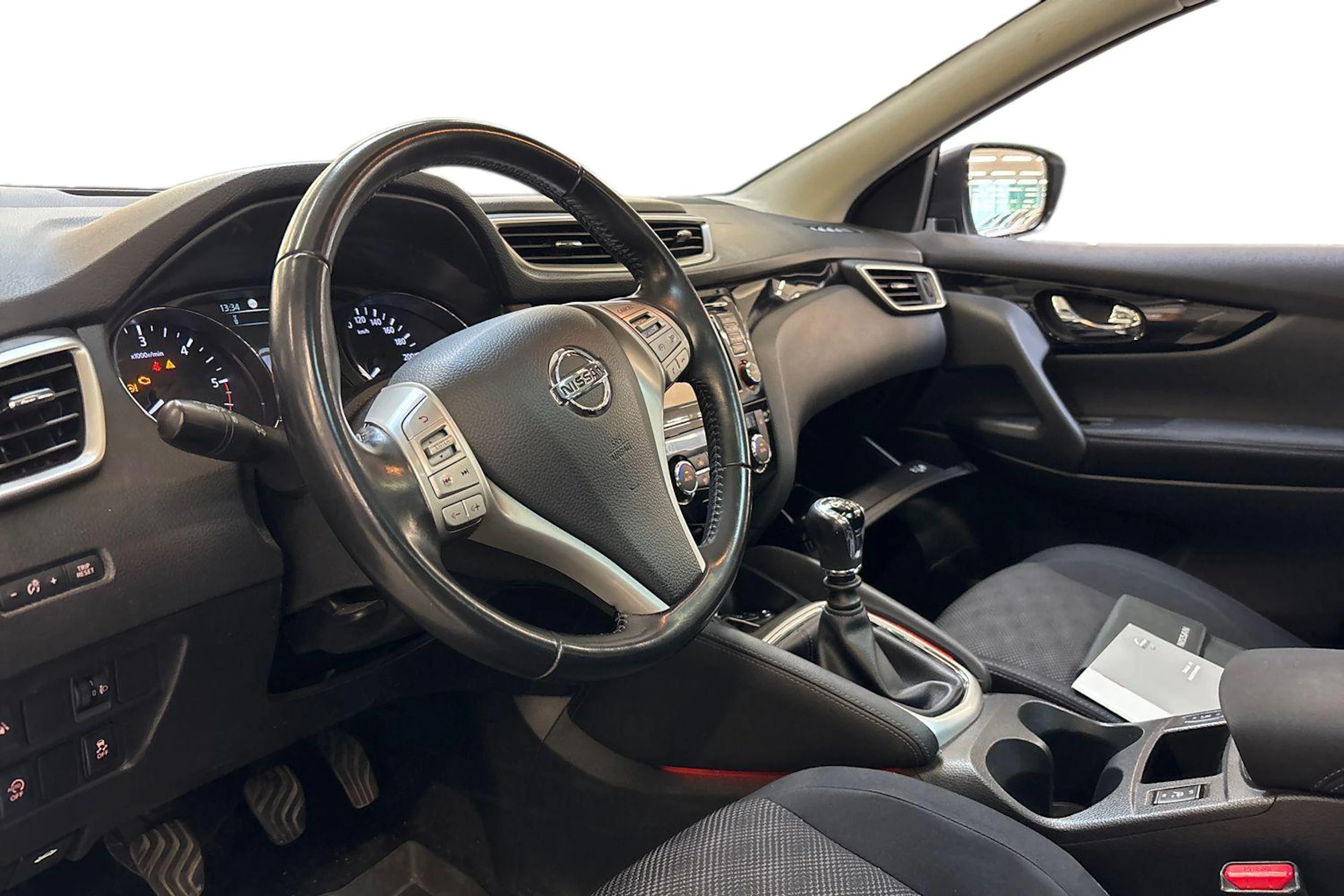 Valkoinen Nissan Qashqai 2017 kuva 3.