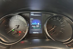 Valkoinen Nissan Qashqai 2017 kuva 13.