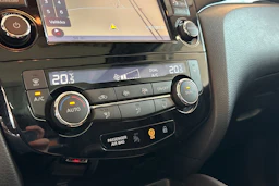 Valkoinen Nissan Qashqai 2017 kuva 19.