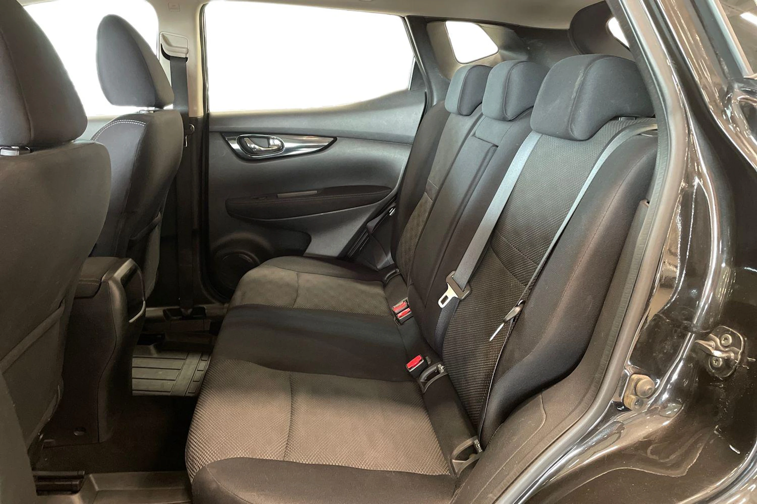 musta Nissan Qashqai 2017 kuva 11.