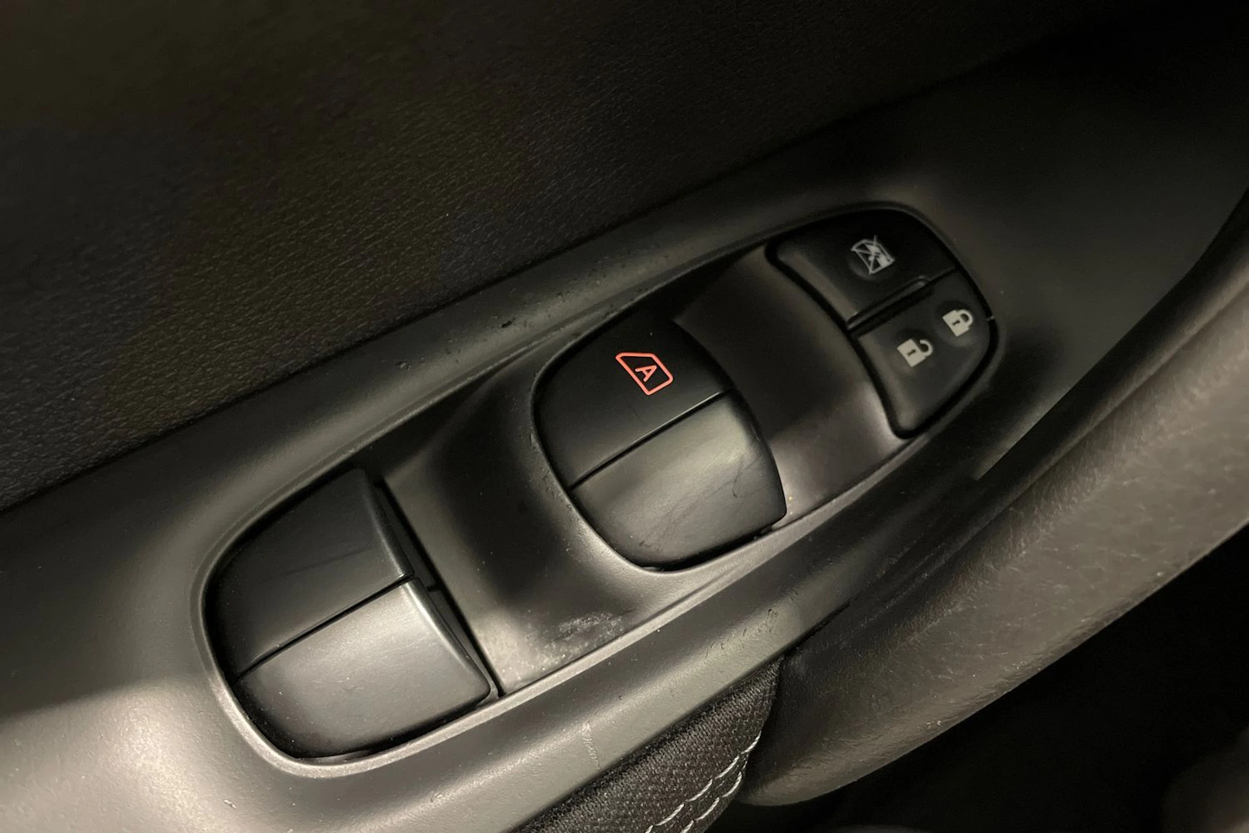 musta Nissan Qashqai 2017 kuva 25.