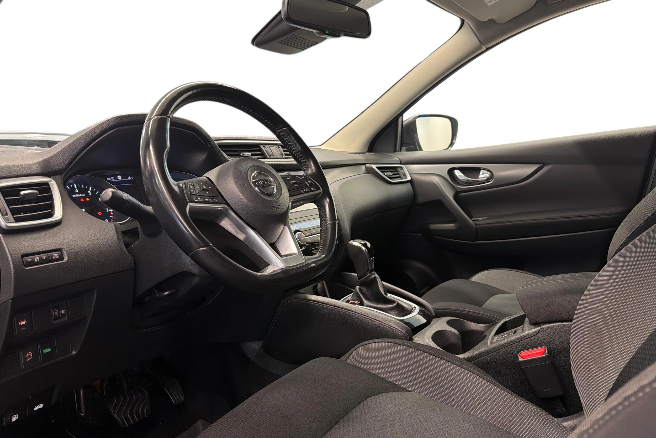 ruskea (beige) Nissan Qashqai 2018 kuva 6.