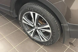ruskea (beige) Nissan Qashqai 2018 kuva 10.