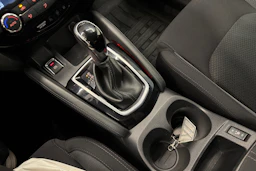 ruskea (beige) Nissan Qashqai 2018 kuva 19.