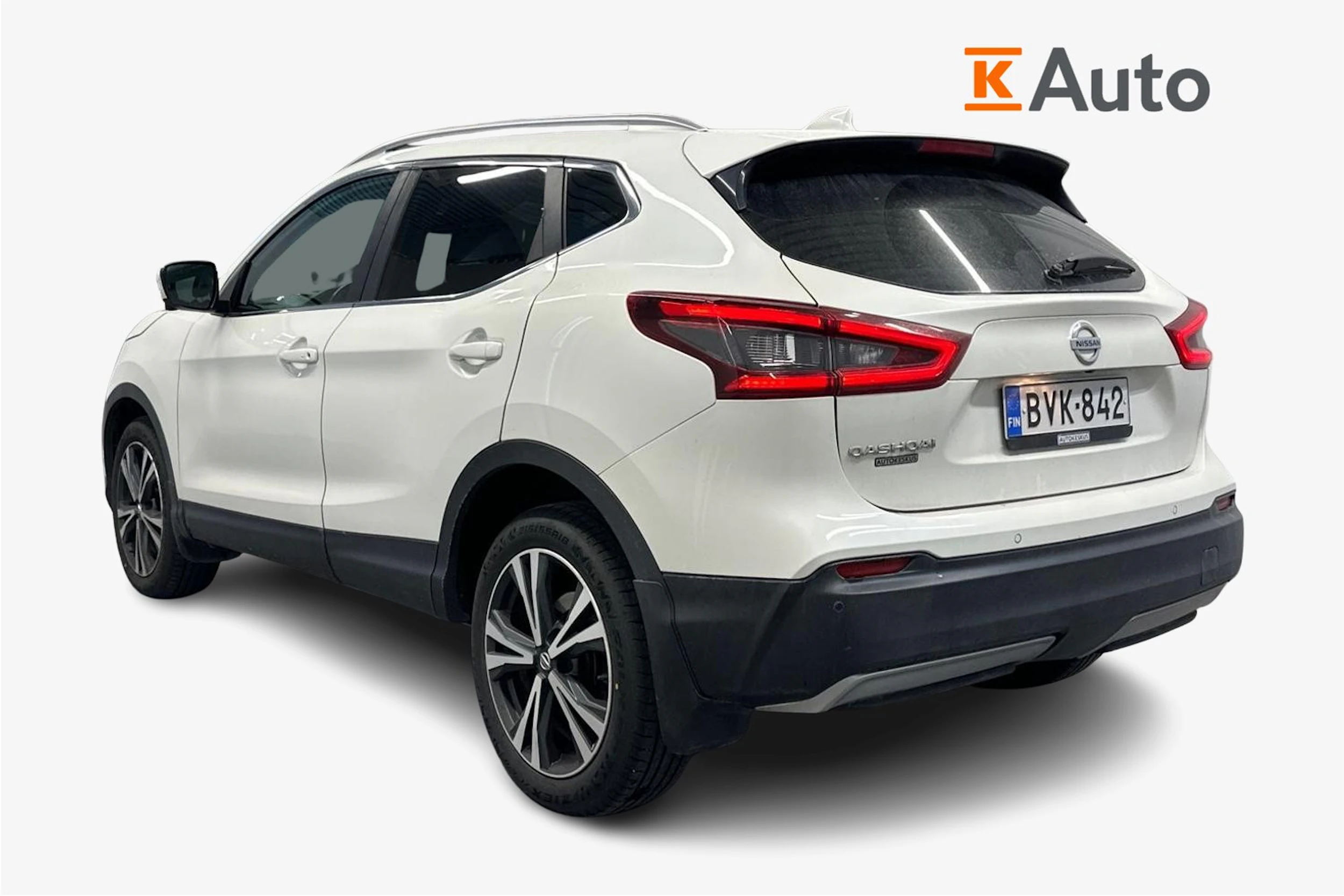 valkoinen Nissan Qashqai 2018 kuva 2.