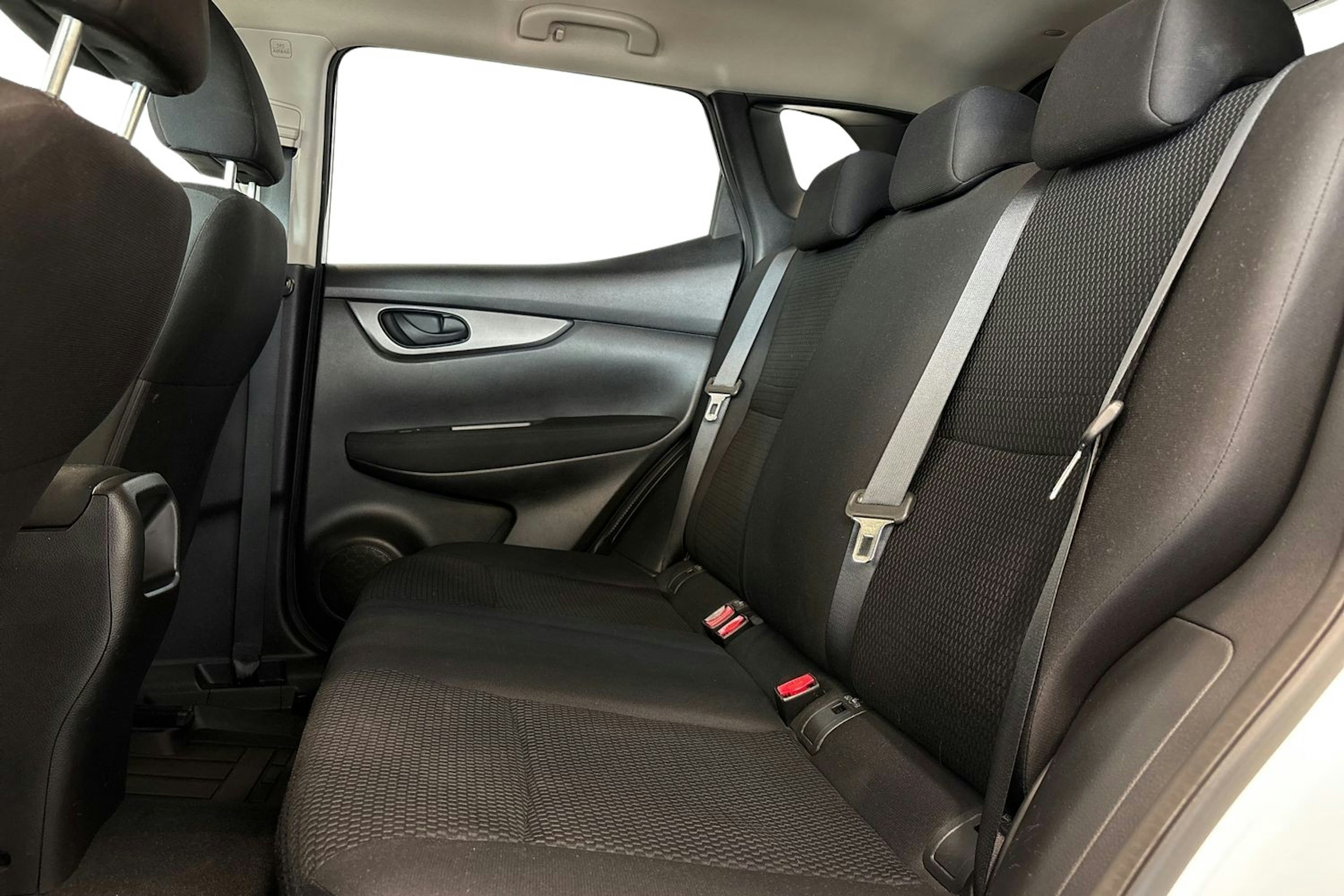 valkoinen Nissan Qashqai 2018 kuva 10.