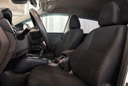valkoinen Nissan Qashqai 2018 kuva 14.