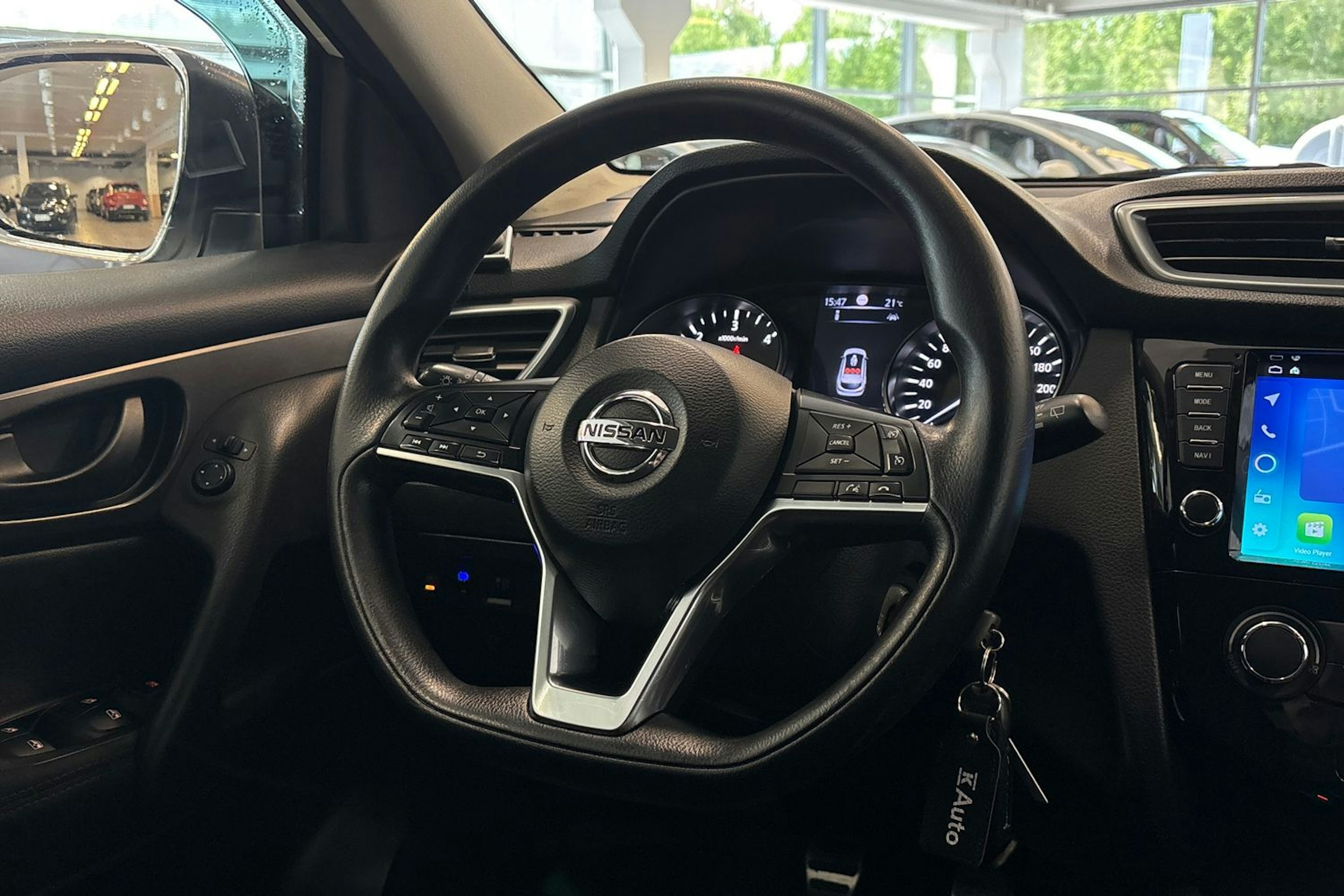 valkoinen Nissan Qashqai 2018 kuva 15.