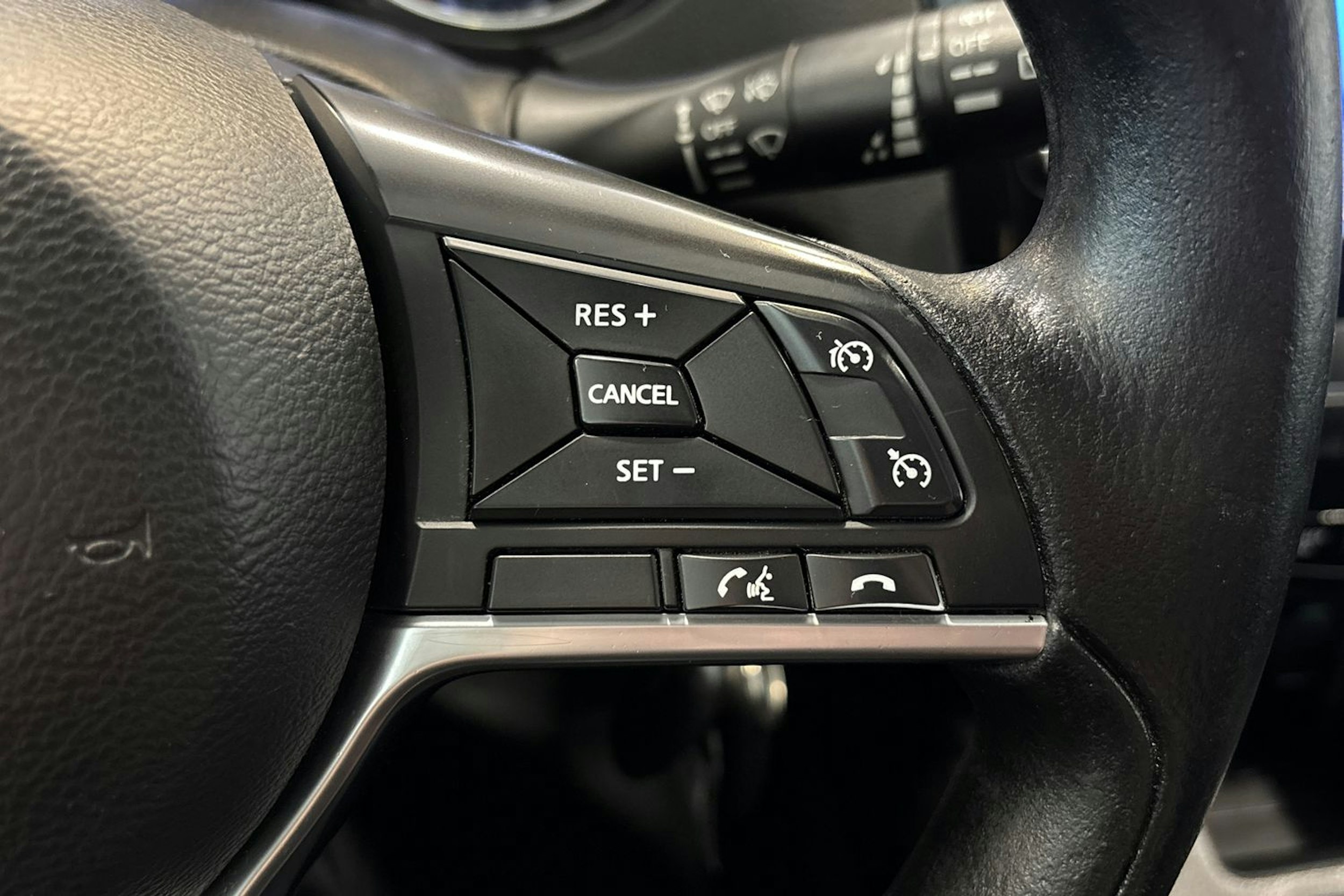 valkoinen Nissan Qashqai 2018 kuva 17.