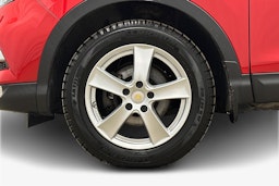 punainen Nissan Qashqai 2018 kuva 11.