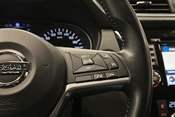 punainen Nissan Qashqai 2018 kuva 18.