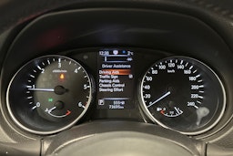 punainen Nissan Qashqai 2018 kuva 19.