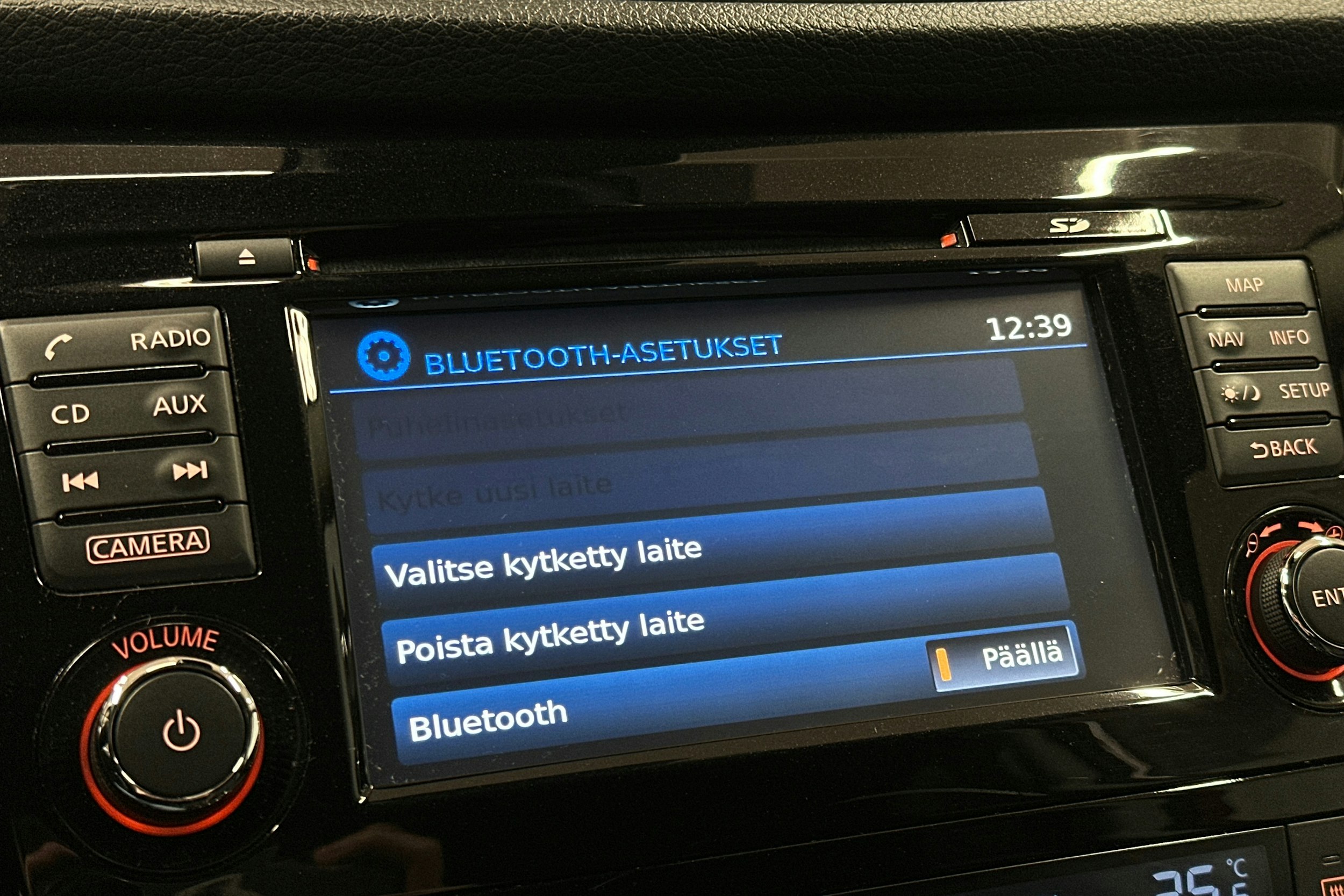 punainen Nissan Qashqai 2018 kuva 21.