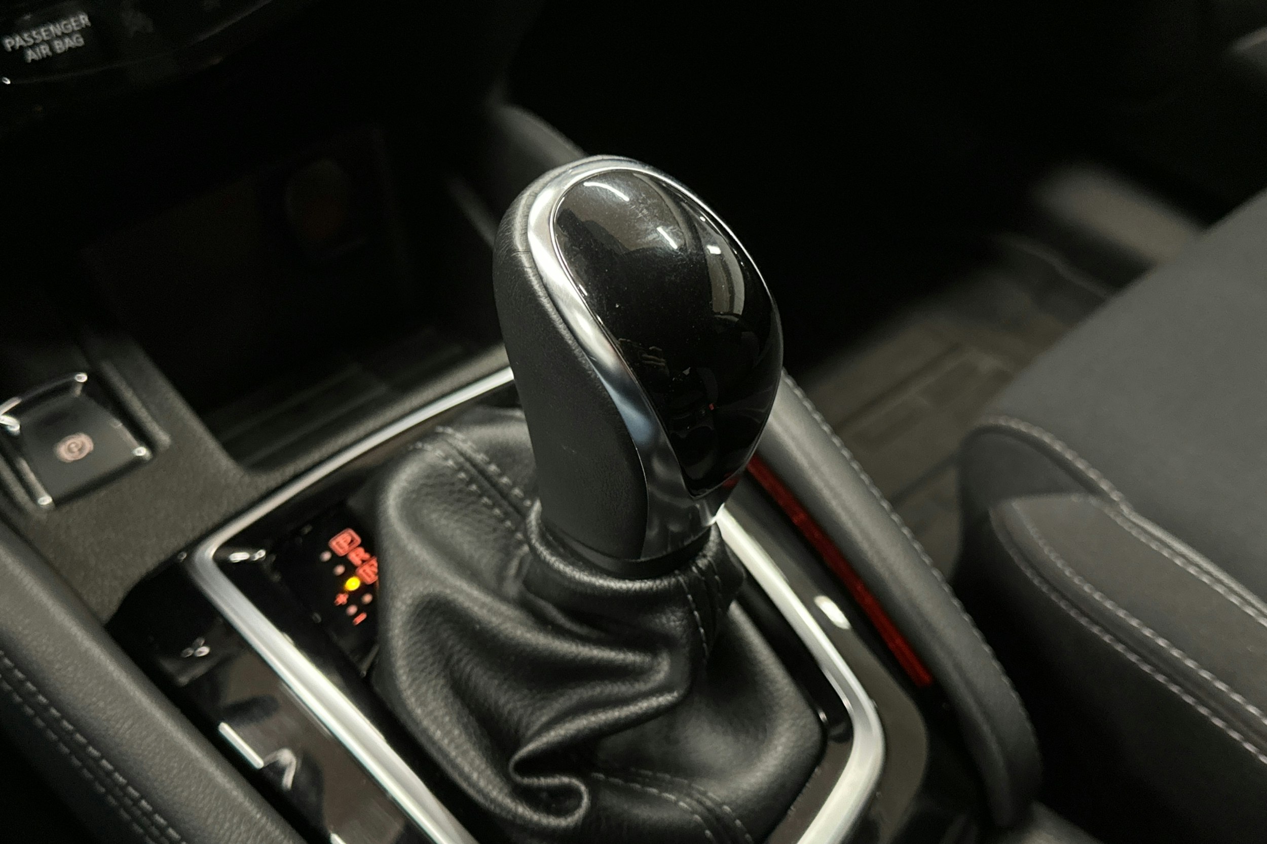 punainen Nissan Qashqai 2018 kuva 24.