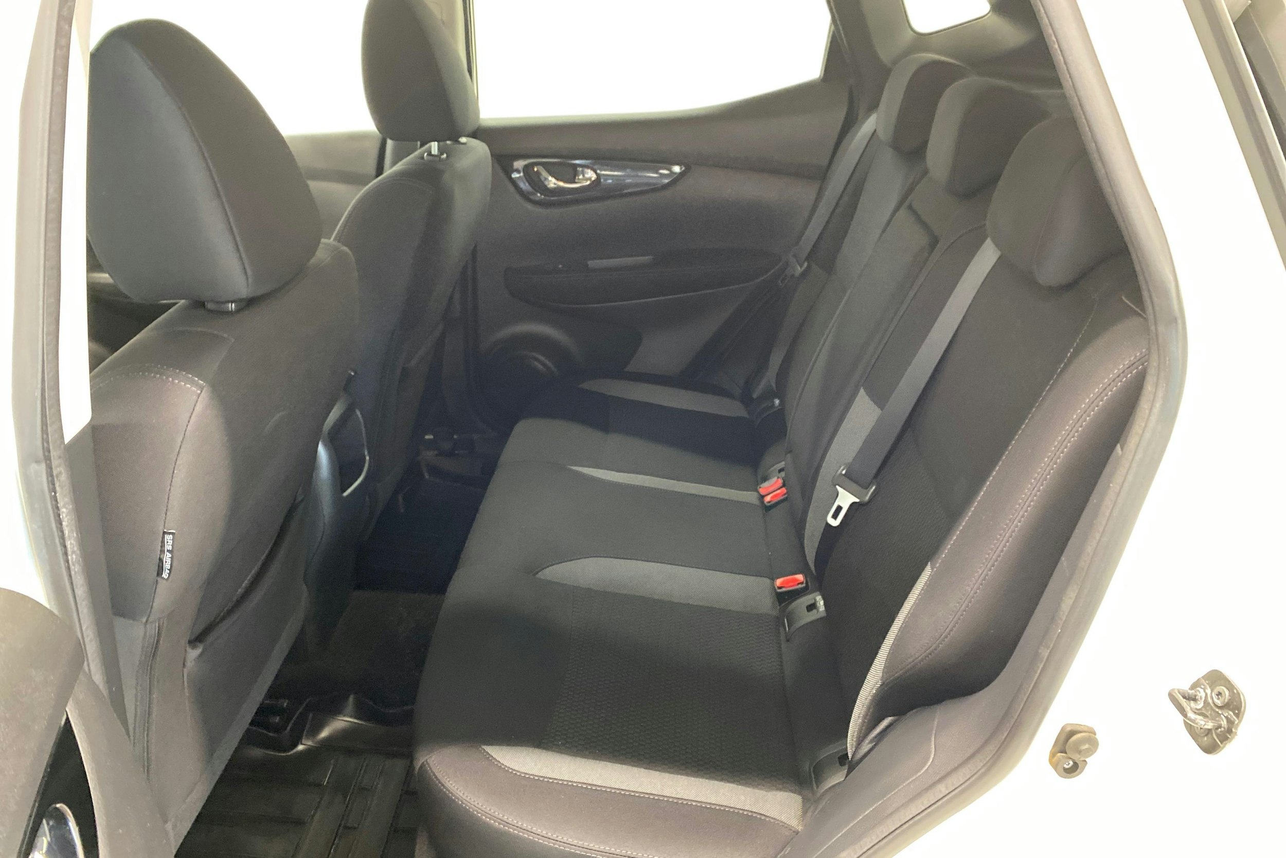 valkoinen Nissan Qashqai 2018 kuva 10.