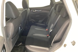 valkoinen Nissan Qashqai 2018 kuva 10.