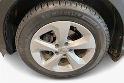 valkoinen Nissan Qashqai 2018 kuva 11.