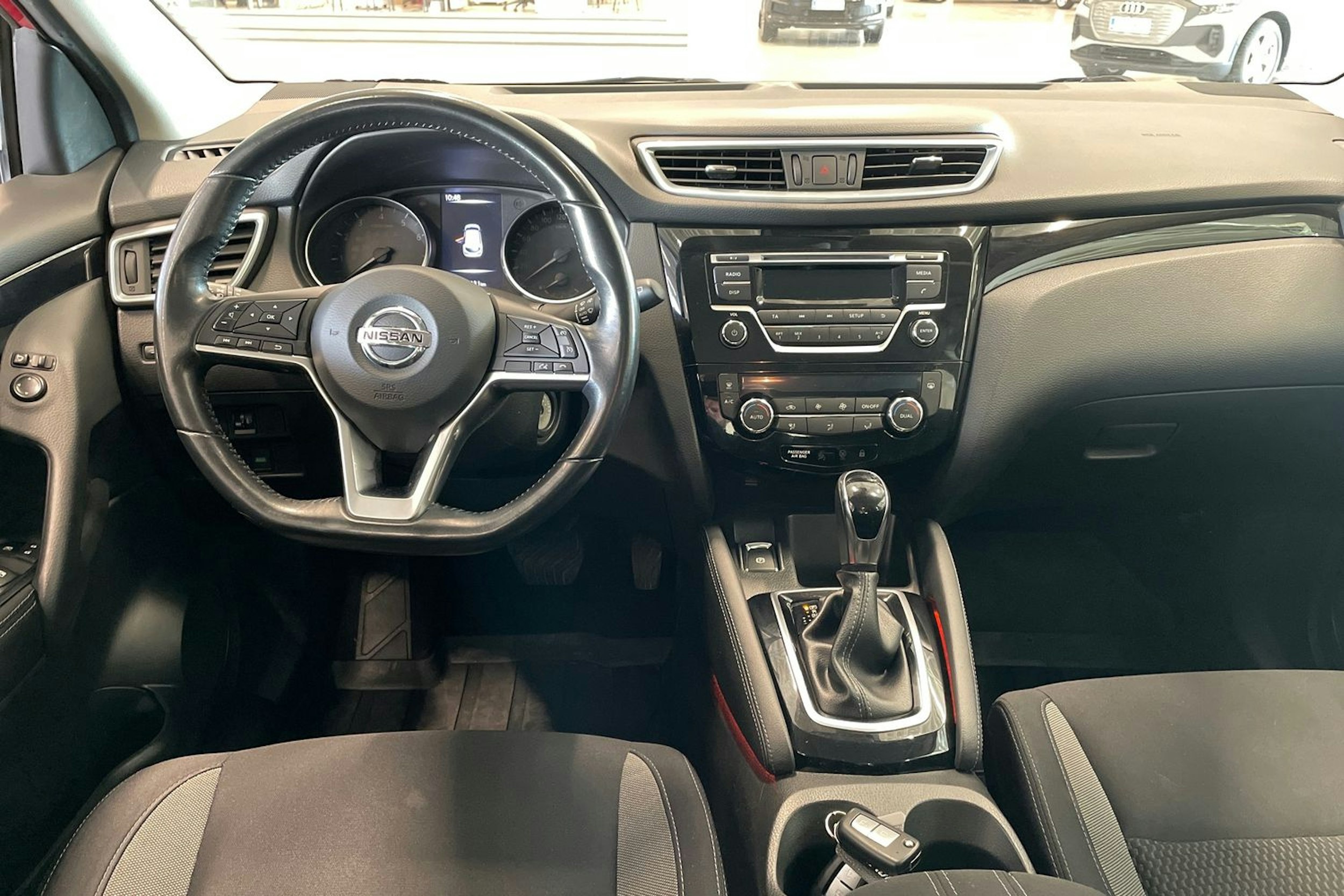 punainen Nissan Qashqai 2018 kuva 7.