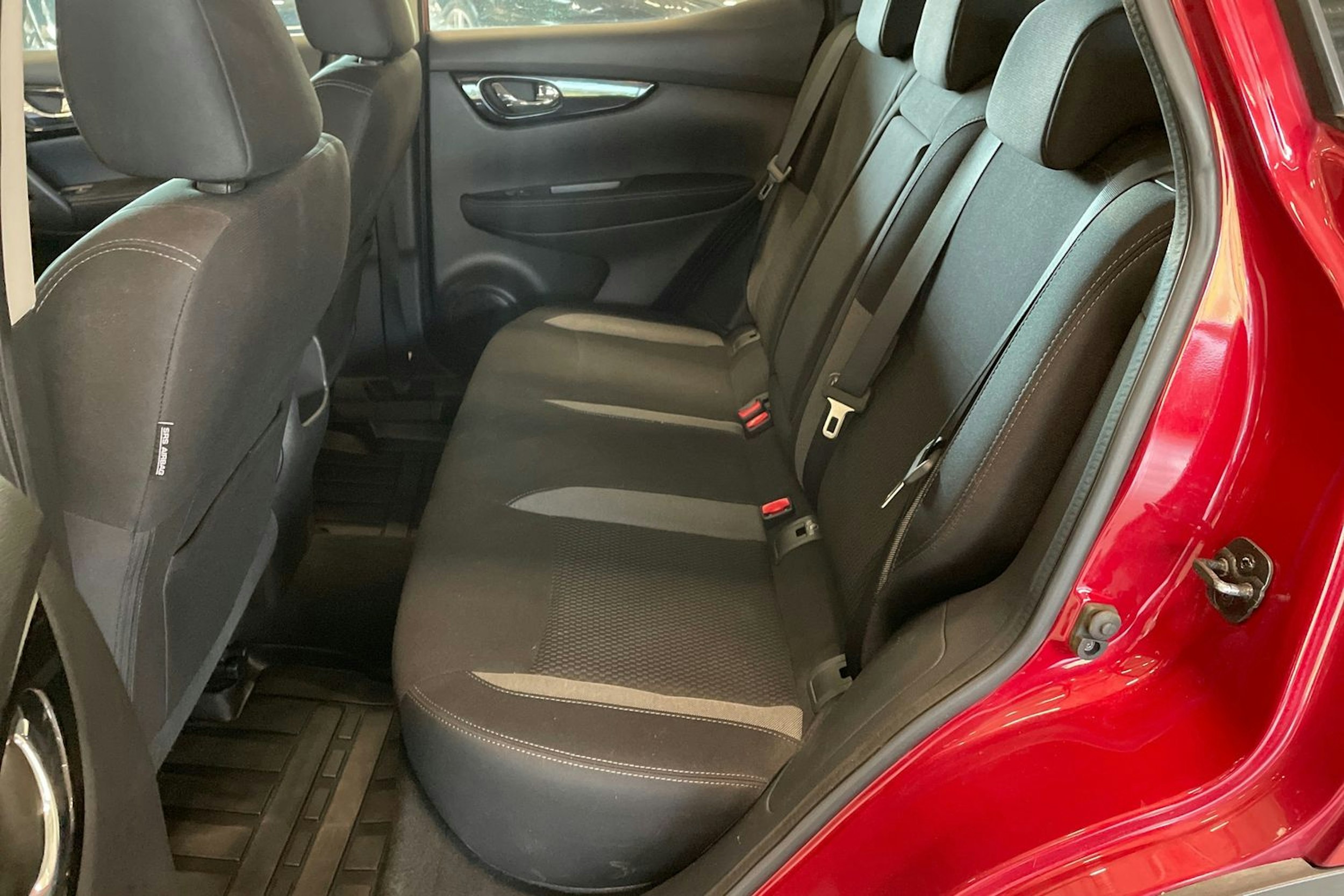 punainen Nissan Qashqai 2018 kuva 8.