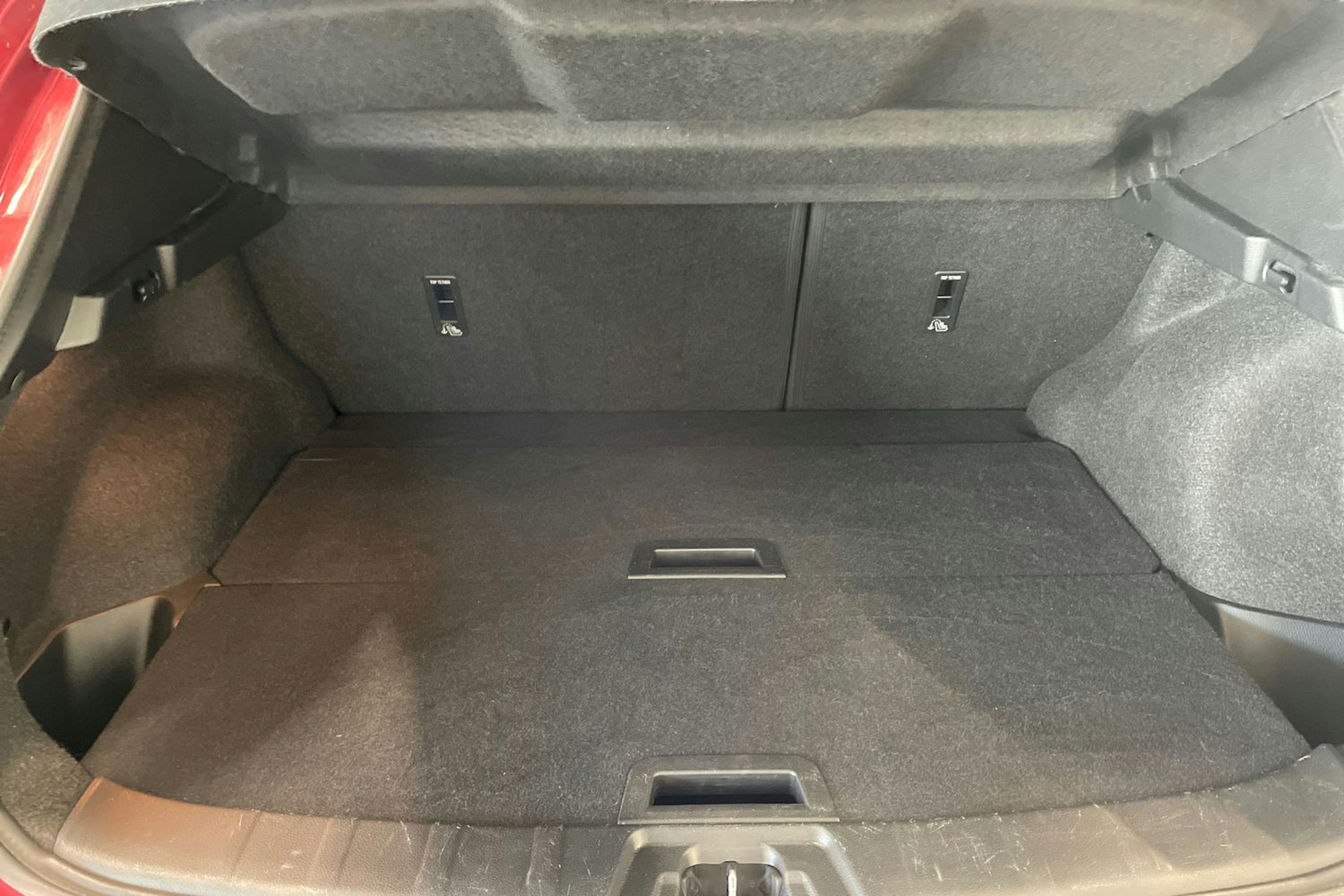 punainen Nissan Qashqai 2018 kuva 11.