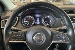 punainen Nissan Qashqai 2018 kuva 12.
