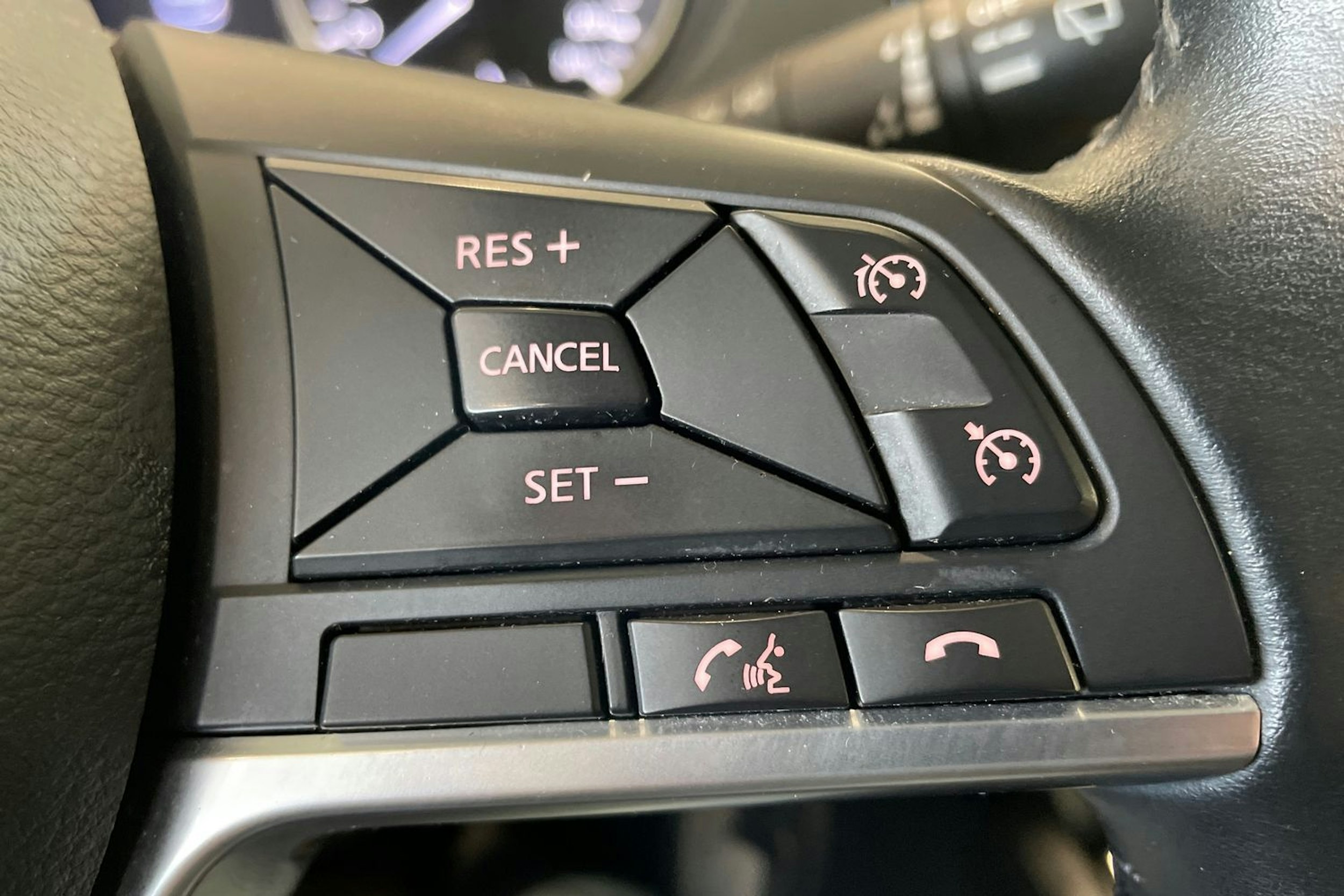 punainen Nissan Qashqai 2018 kuva 13.