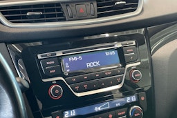 punainen Nissan Qashqai 2018 kuva 14.