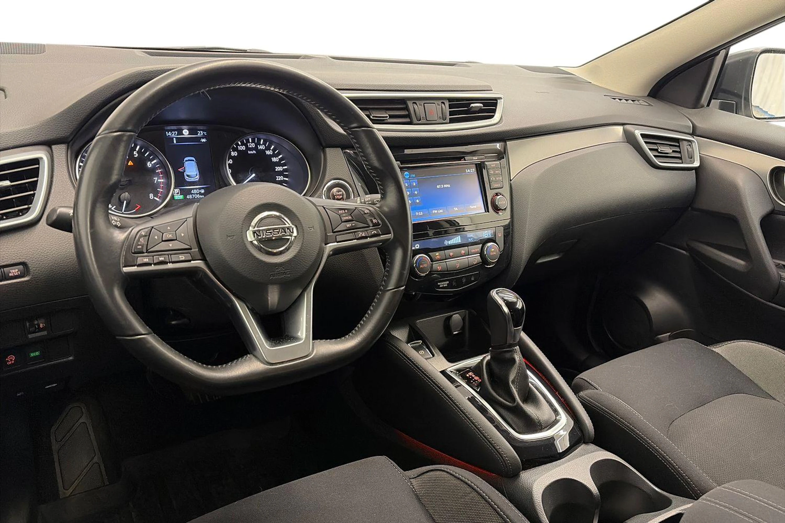 met. harmaa Nissan Qashqai 2018 kuva 6.