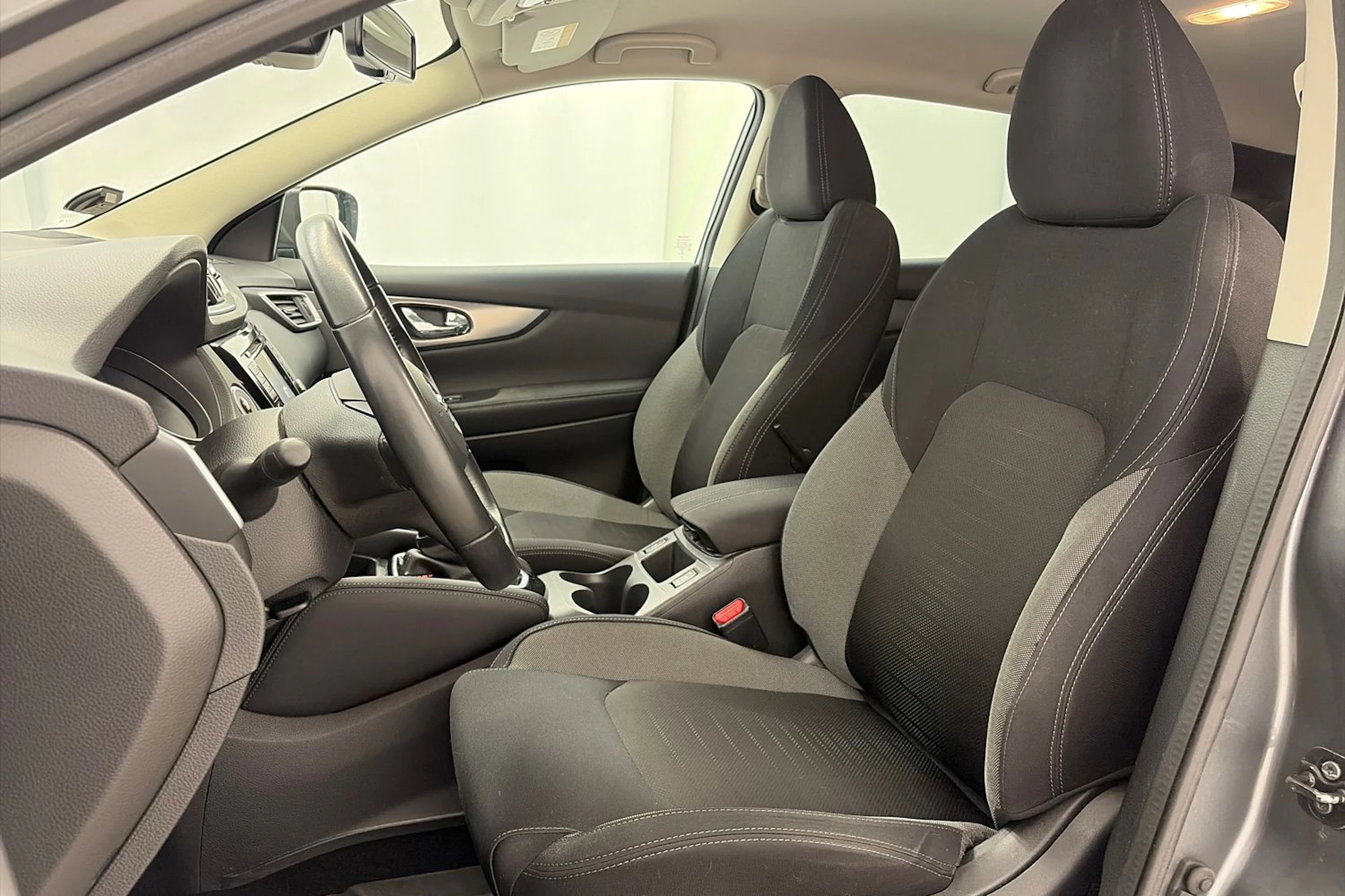met. harmaa Nissan Qashqai 2018 kuva 12.