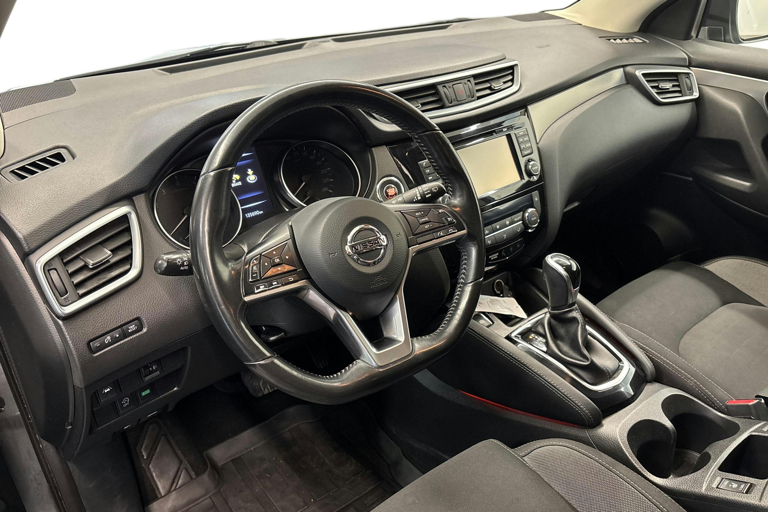 harmaa Nissan Qashqai 2018 kuva 7.