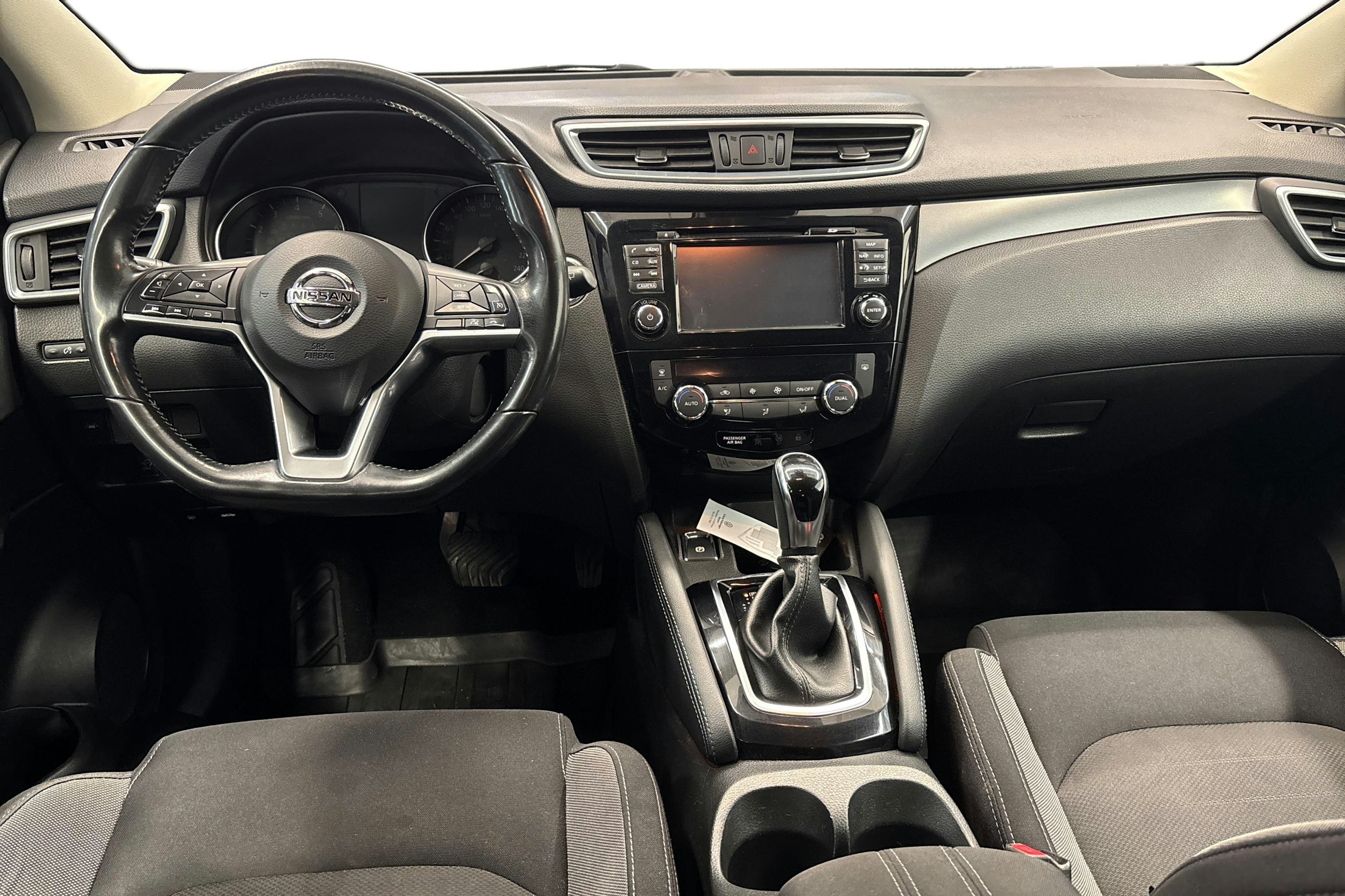 harmaa Nissan Qashqai 2018 kuva 9.