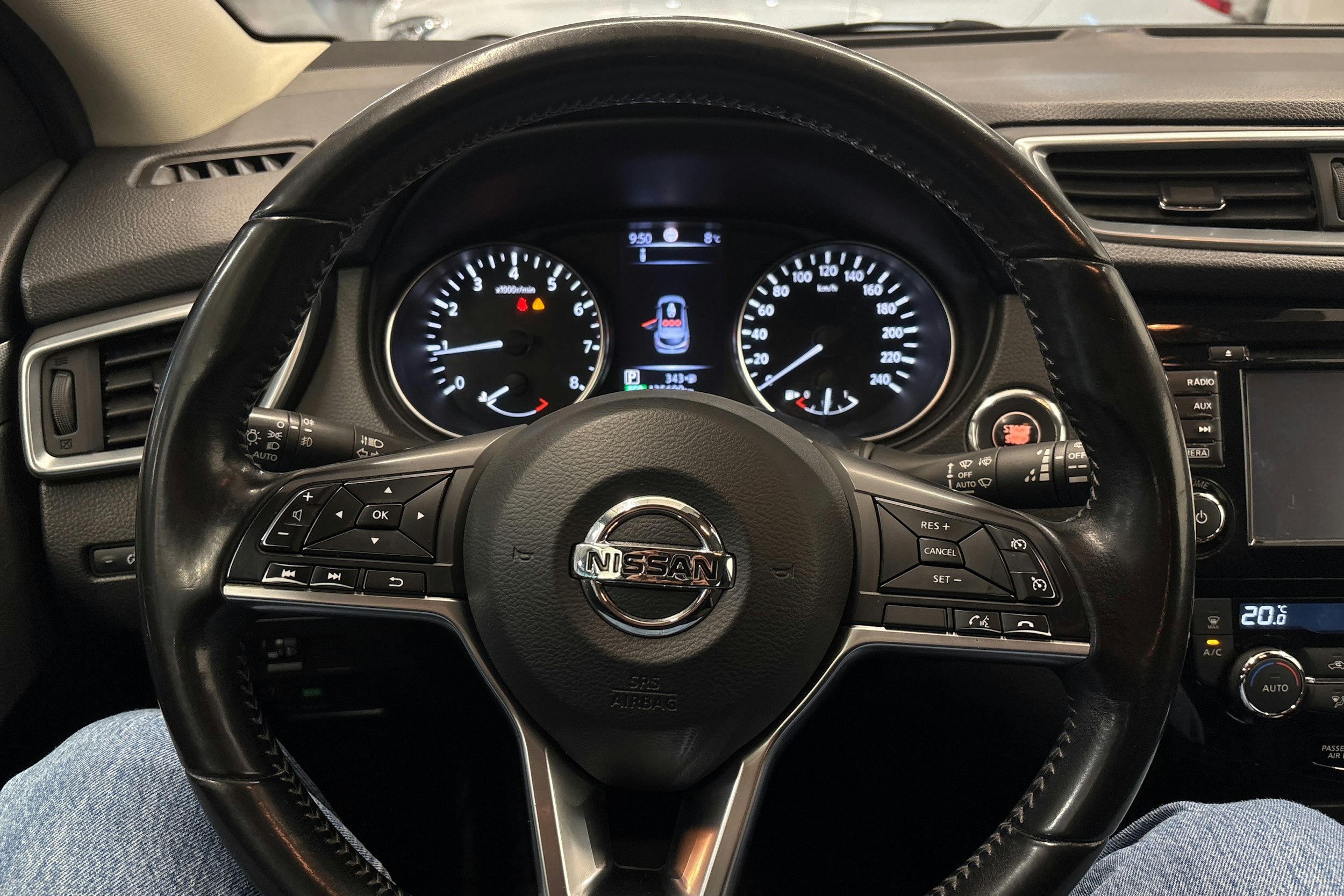 harmaa Nissan Qashqai 2018 kuva 15.