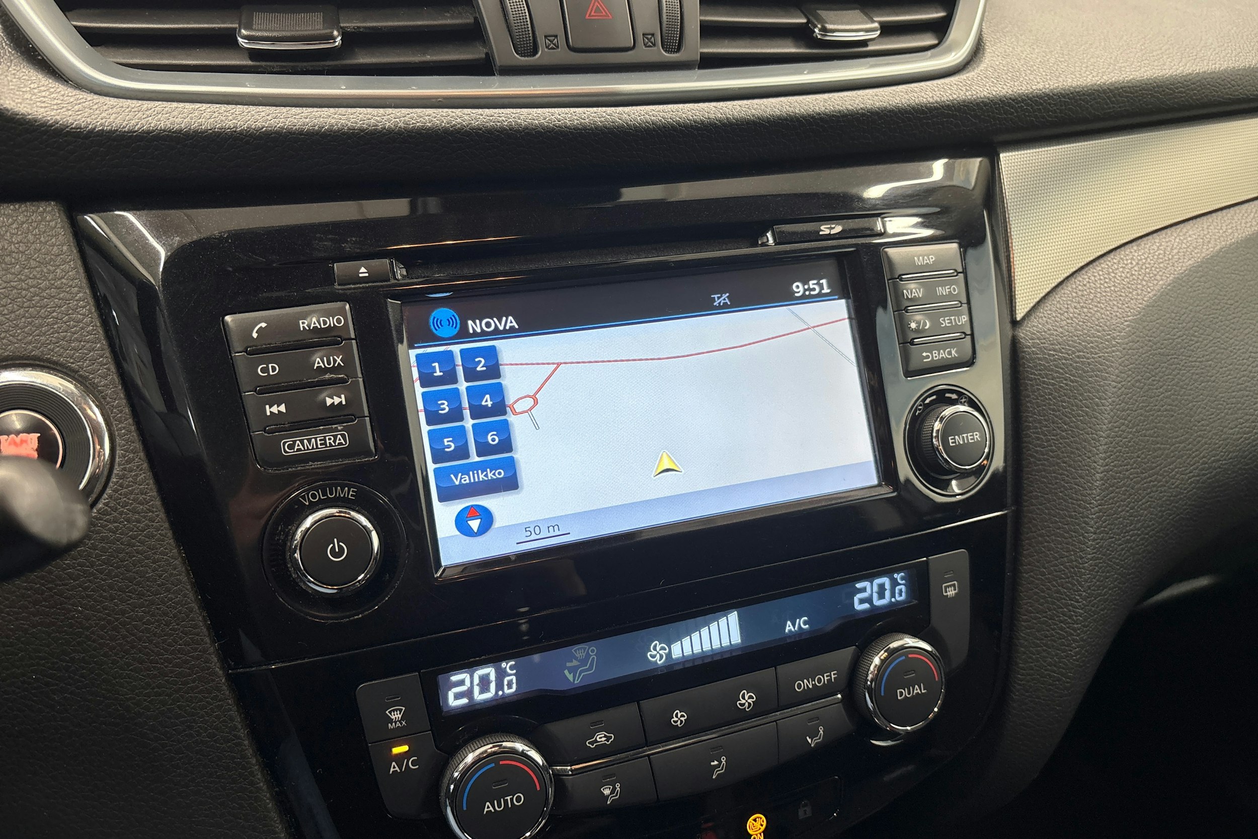 harmaa Nissan Qashqai 2018 kuva 16.