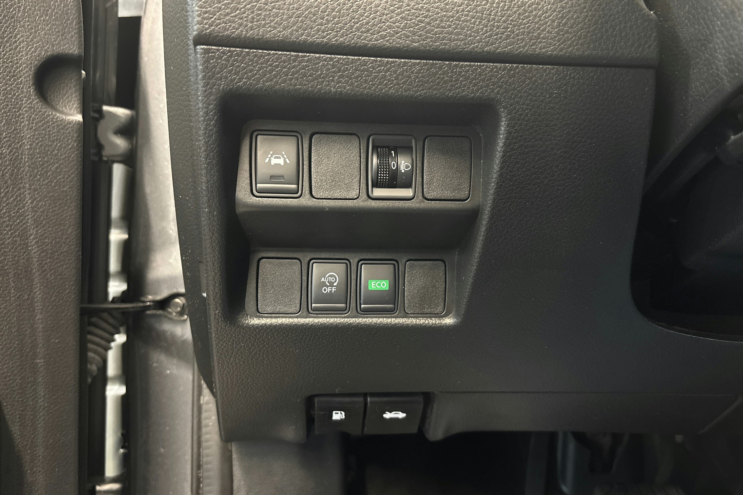 harmaa Nissan Qashqai 2018 kuva 17.