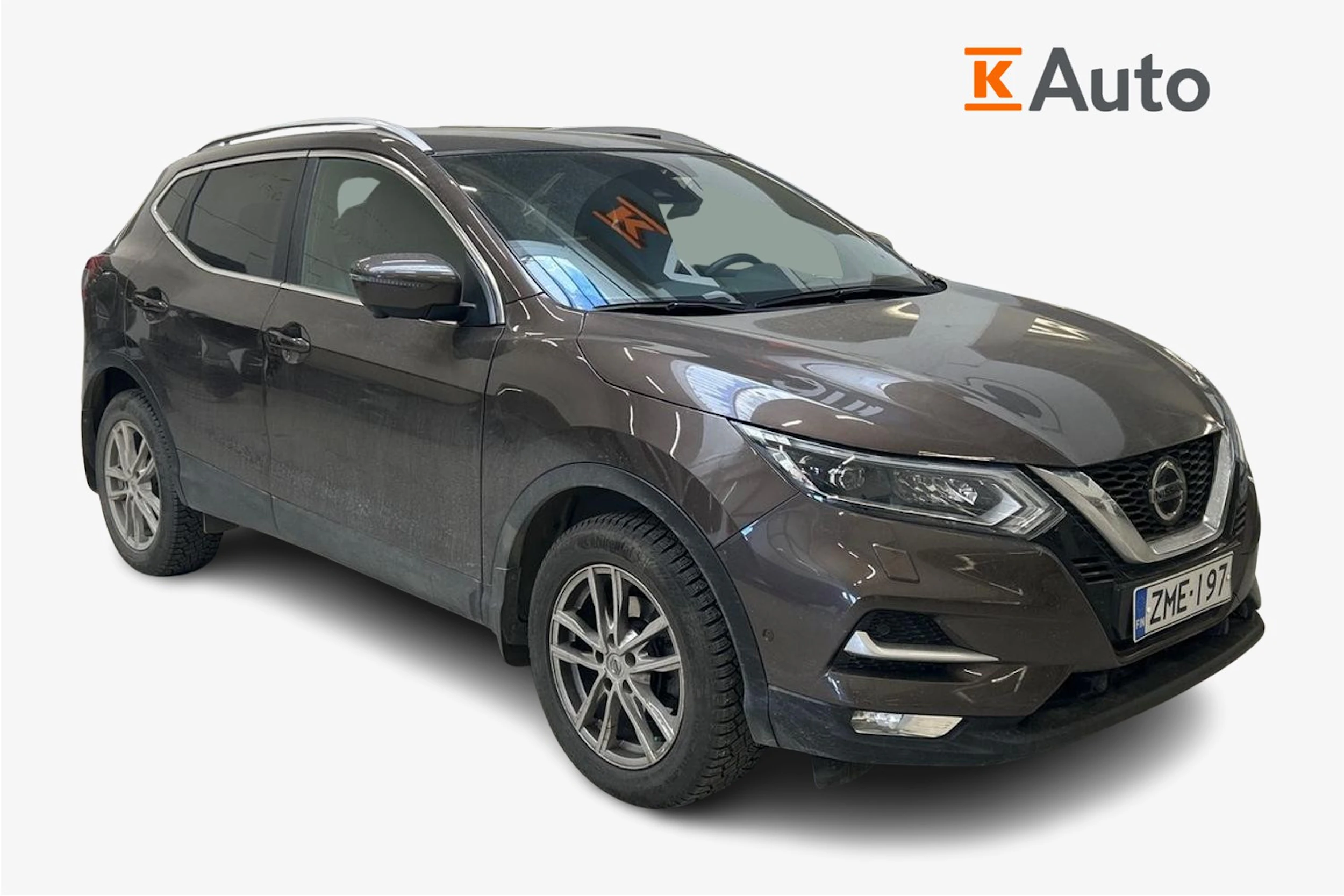 ruskea (beige) Nissan Qashqai 2018 kuva 1.