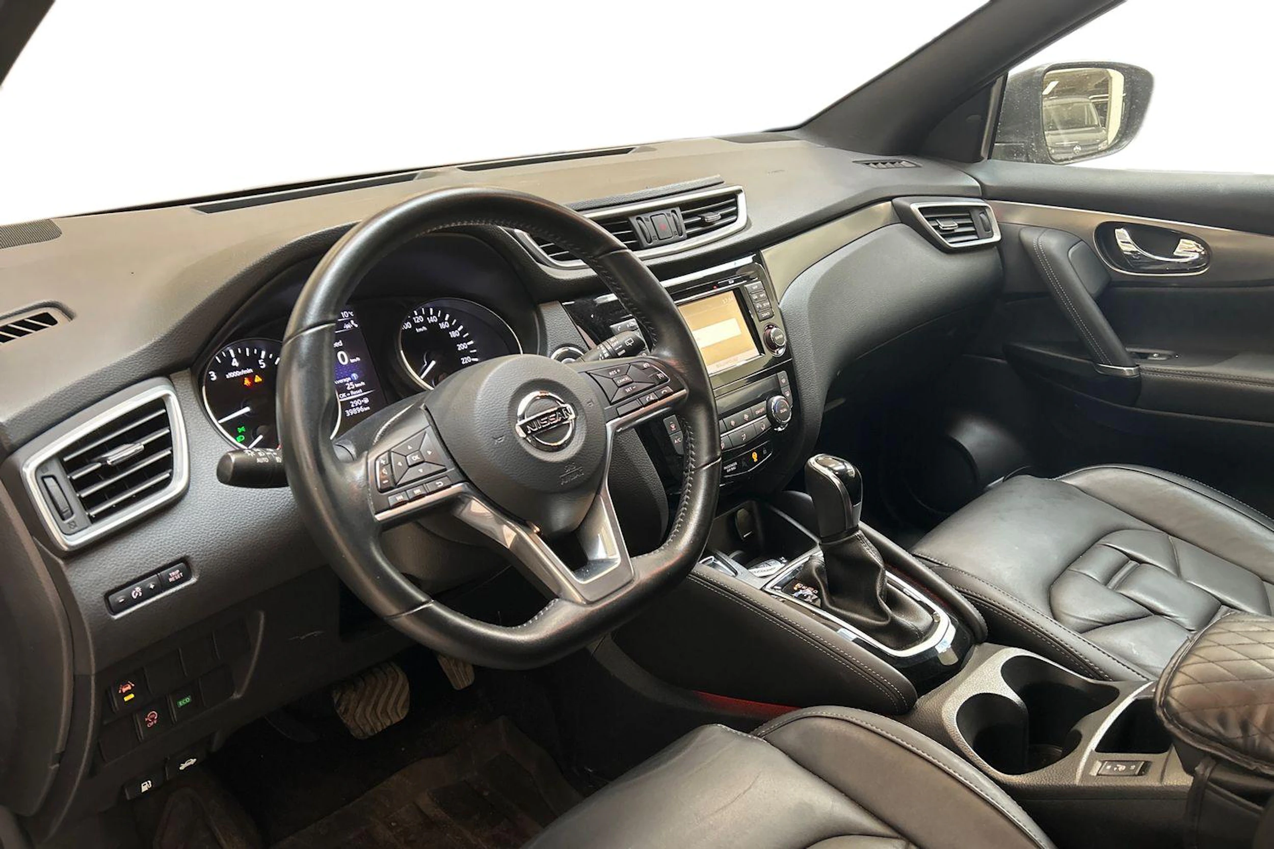 ruskea (beige) Nissan Qashqai 2018 kuva 3.