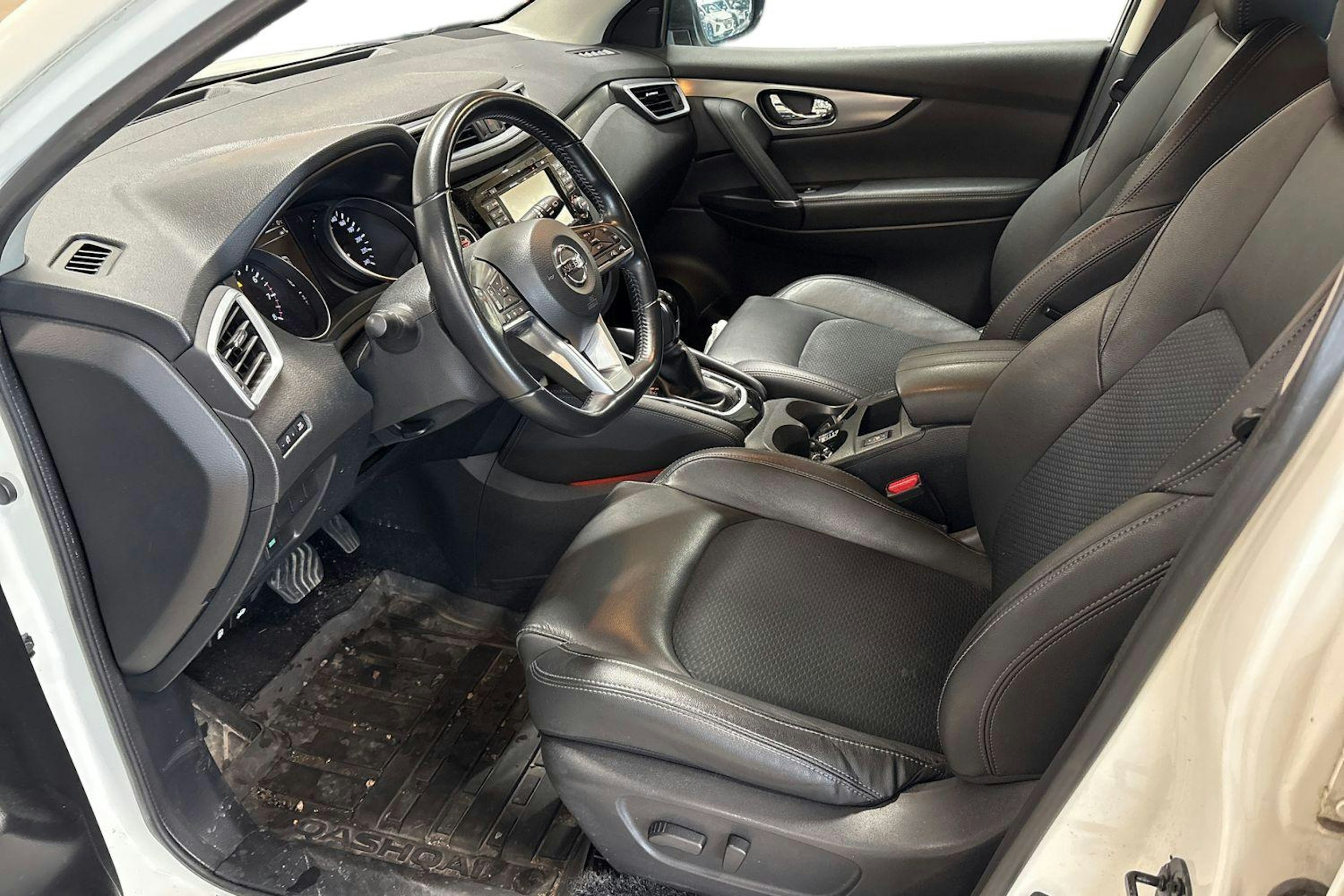 valkoinen Nissan Qashqai 2018 kuva 3.