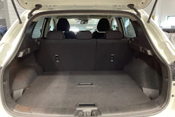 Valkoinen Nissan Qashqai 2018 kuva 12.