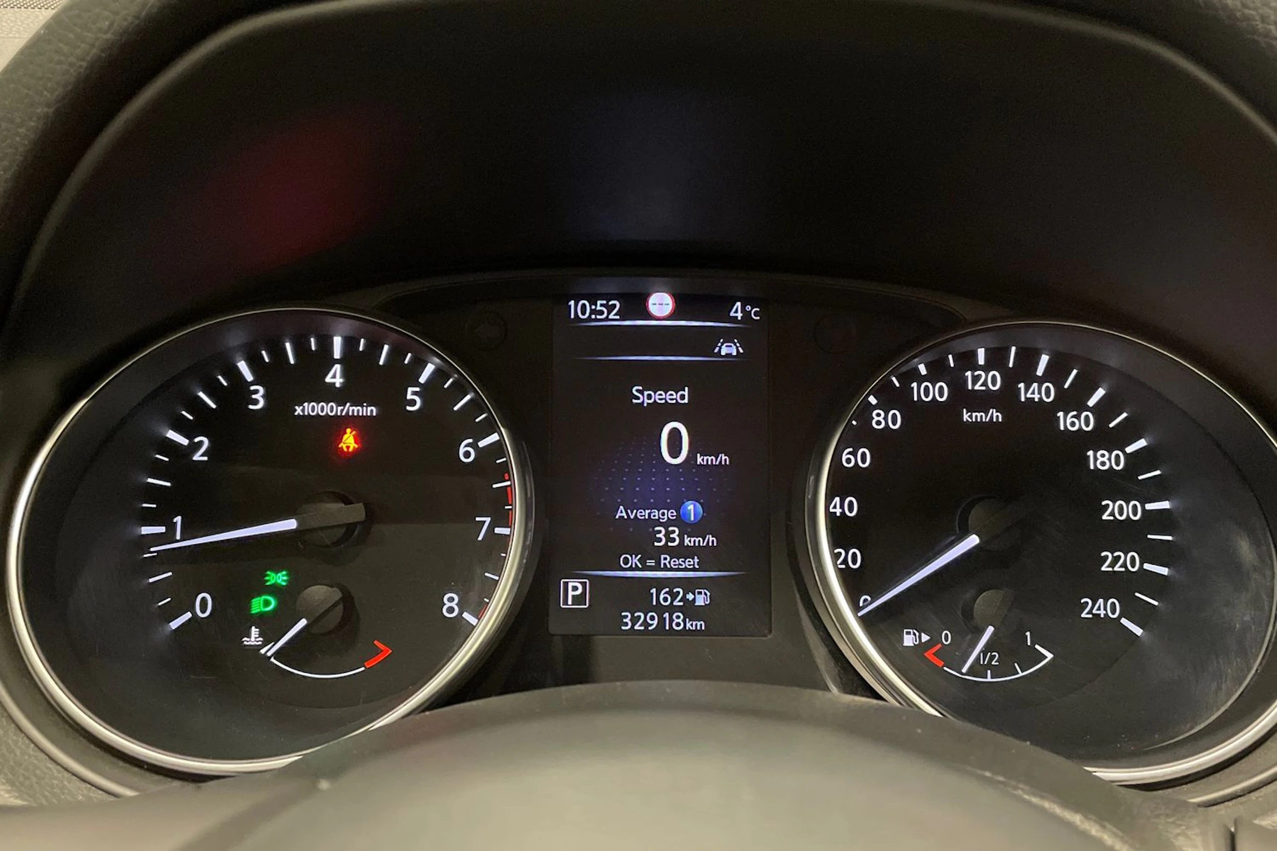 Valkoinen Nissan Qashqai 2018 kuva 13.