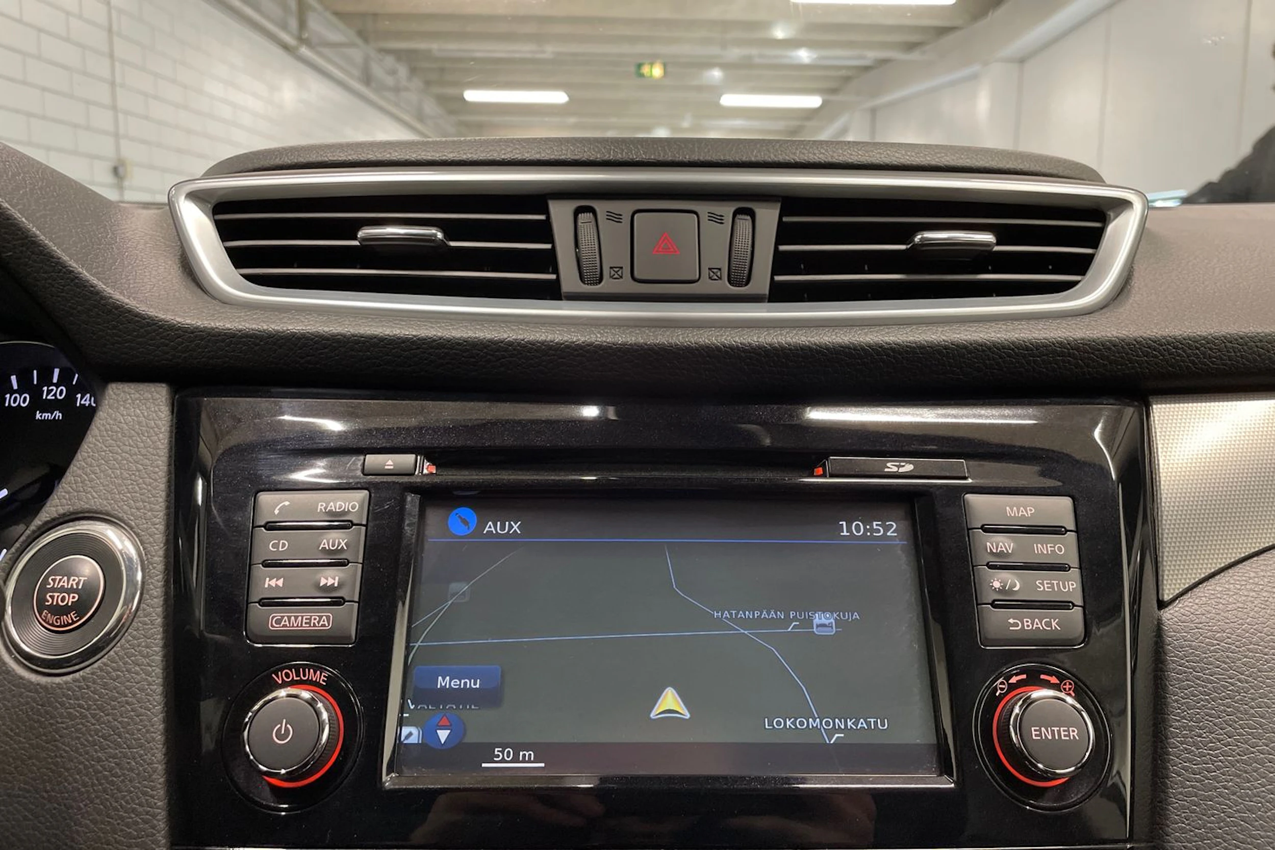 Valkoinen Nissan Qashqai 2018 kuva 16.
