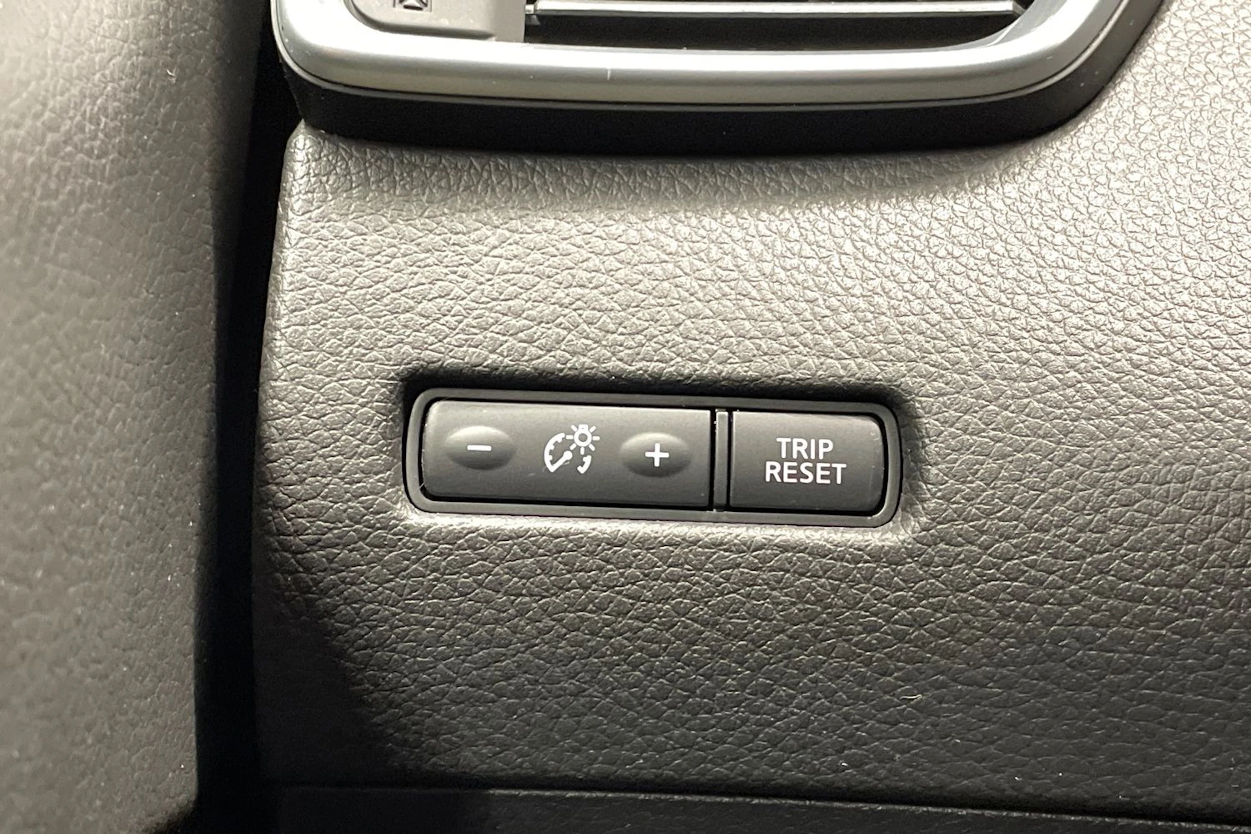 Valkoinen Nissan Qashqai 2018 kuva 20.