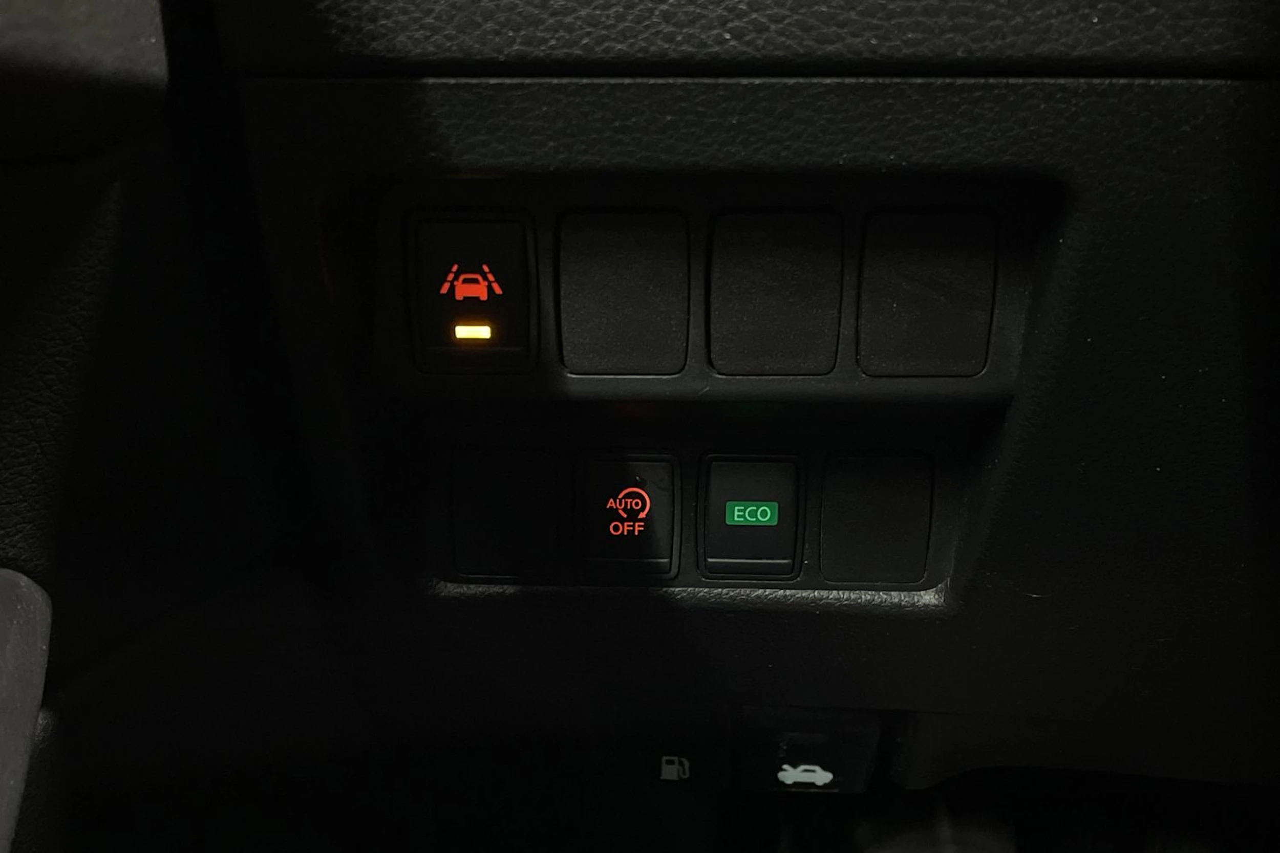 Valkoinen Nissan Qashqai 2018 kuva 21.